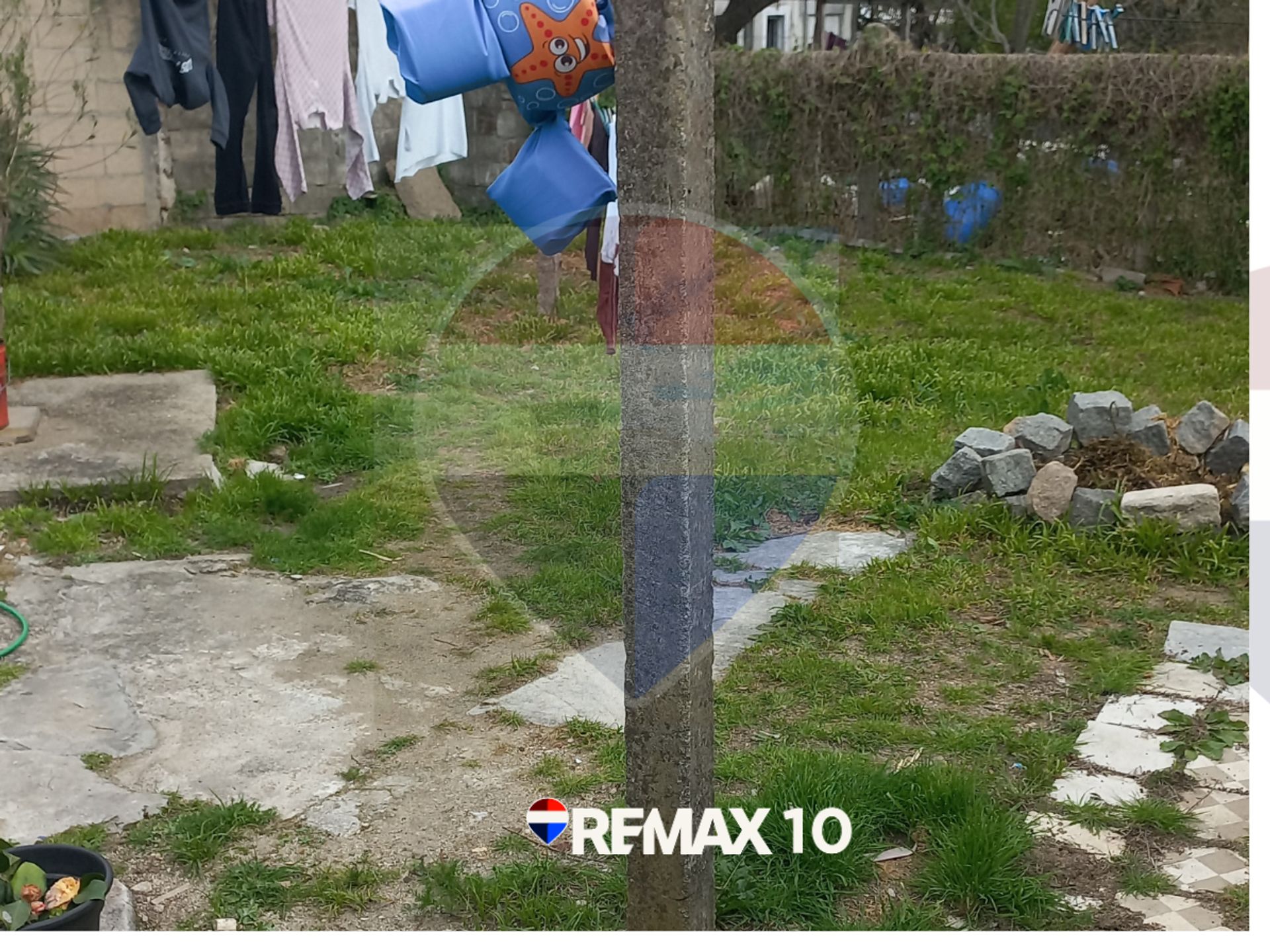 OPORTUNIDAD PARA INVERSION 2 CASAS MISMO PADRÓN. - 10