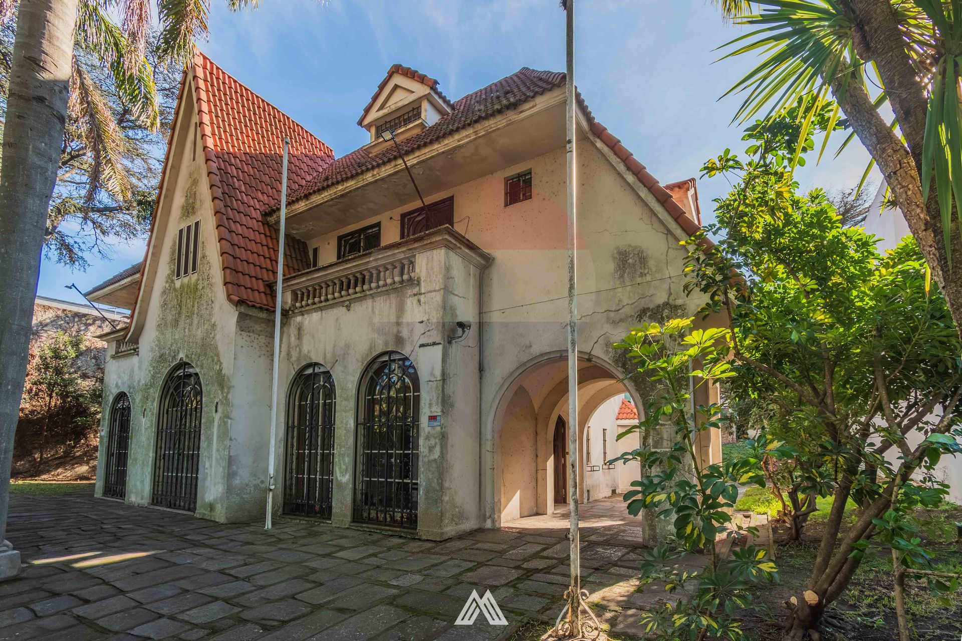 Venta Casa Ex-Embajada Polonia en Parque Batlle - 2