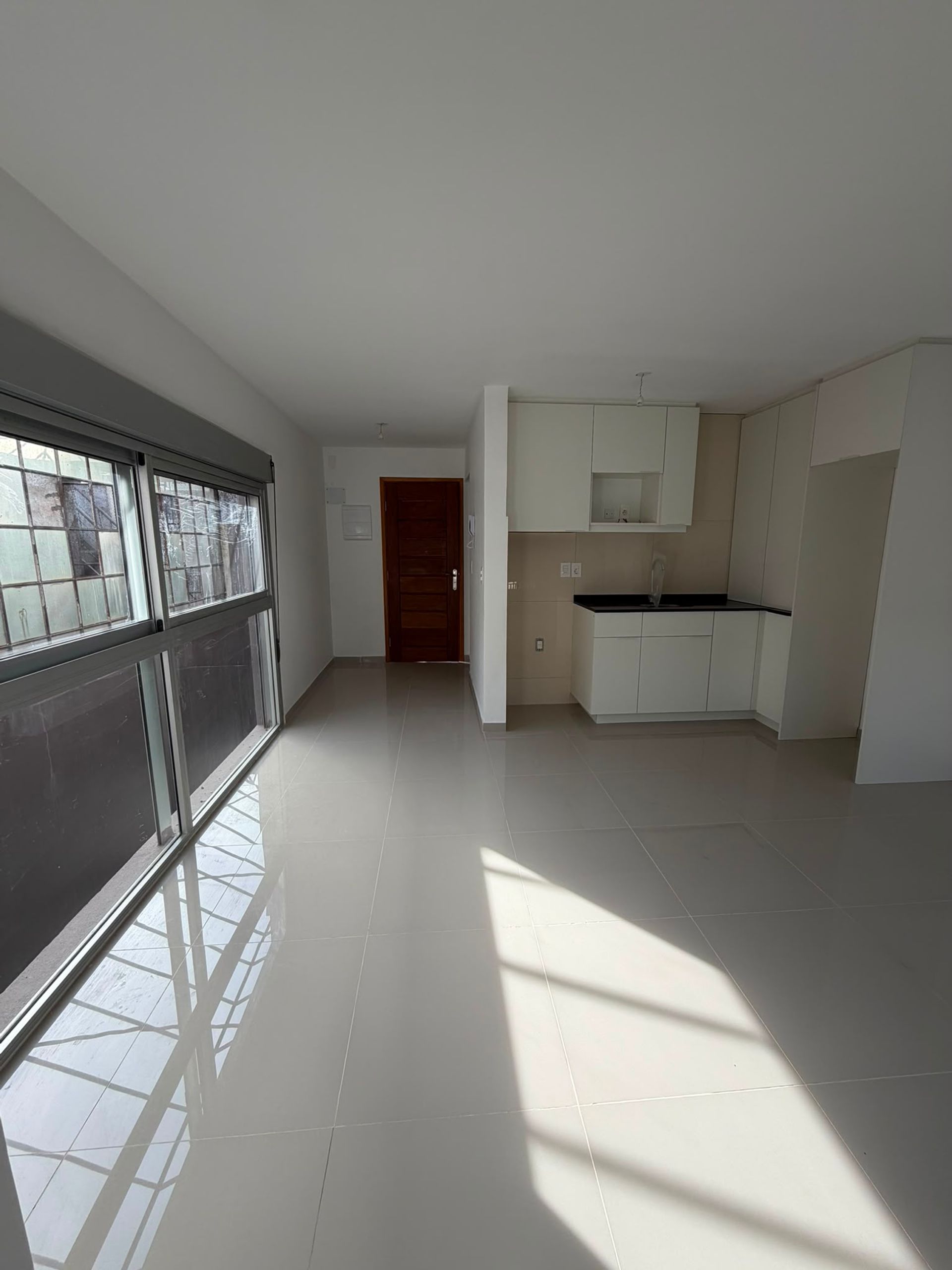 Venta monoambiente nuevo Isla de Flores y Frugoni - 16