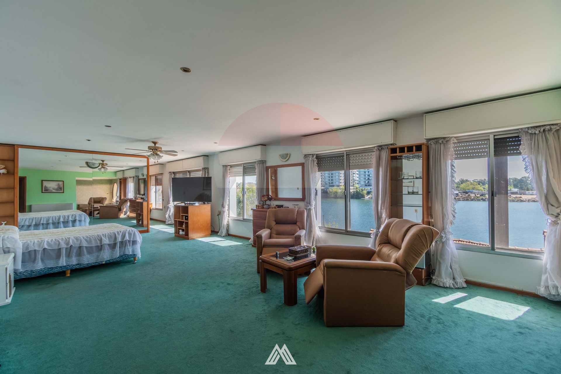 VENTA Gran Casa Shangrilá con vistas al lago - 1