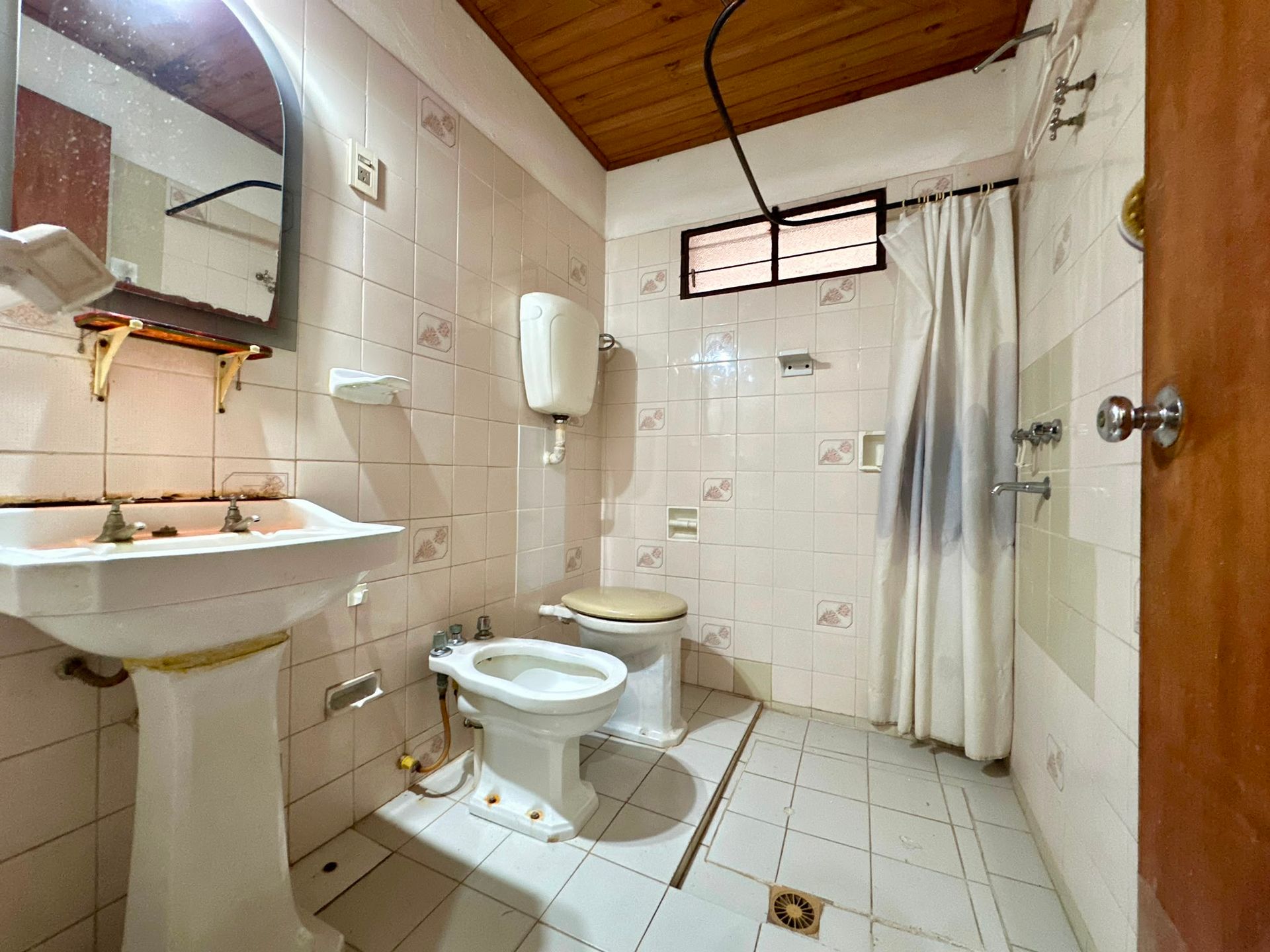 GRAN CASA EN VENTA 5 DORMITORIOS - 14
