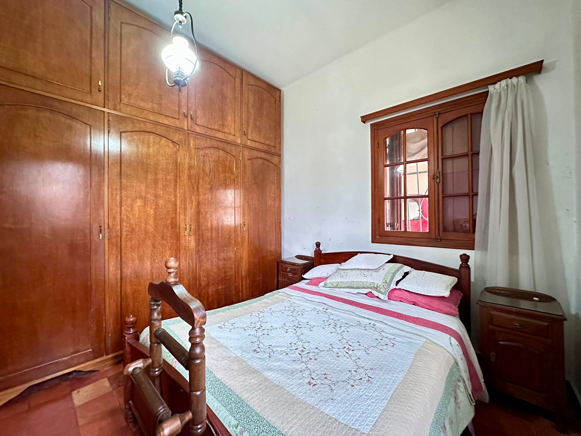 GRAN CASA EN VENTA 5 DORMITORIOS - 8
