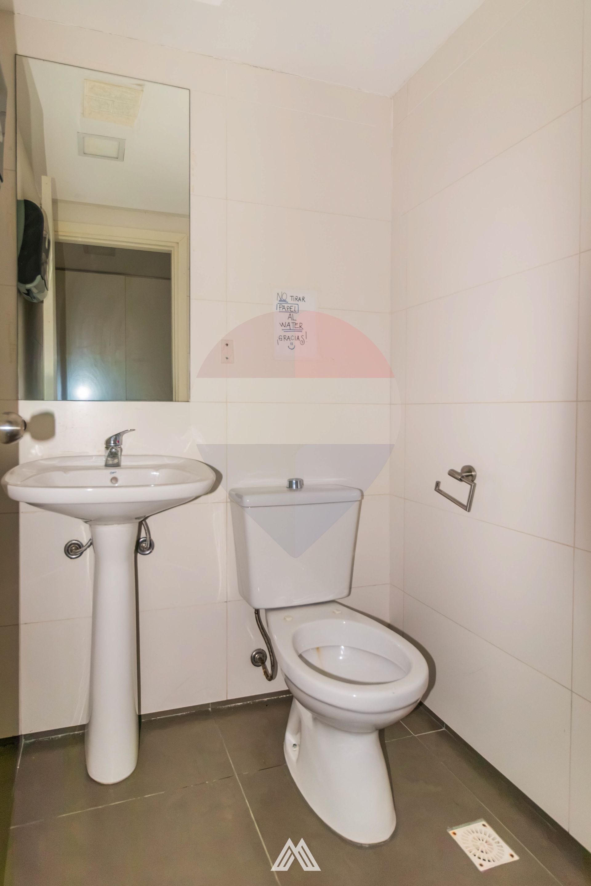 VENTA CASA PU. CON GARAJE Y FONDO, PARQUE BATLLE - 9