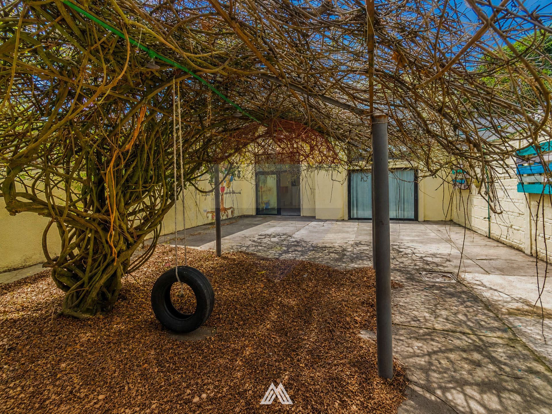 VENTA CASA PU. CON GARAJE Y FONDO, PARQUE BATLLE - 19