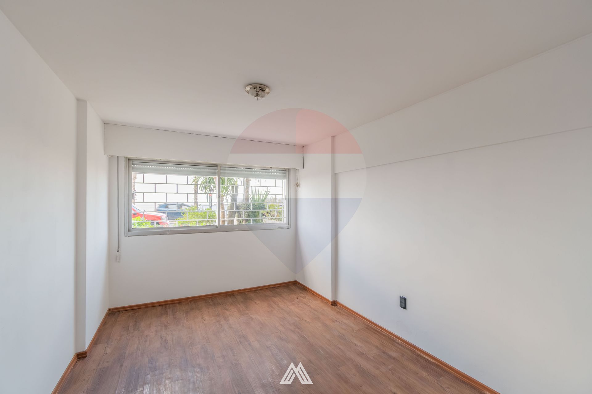Alquiler Apto 3 dorm+ serv, 2 gje, Pocitos - 5