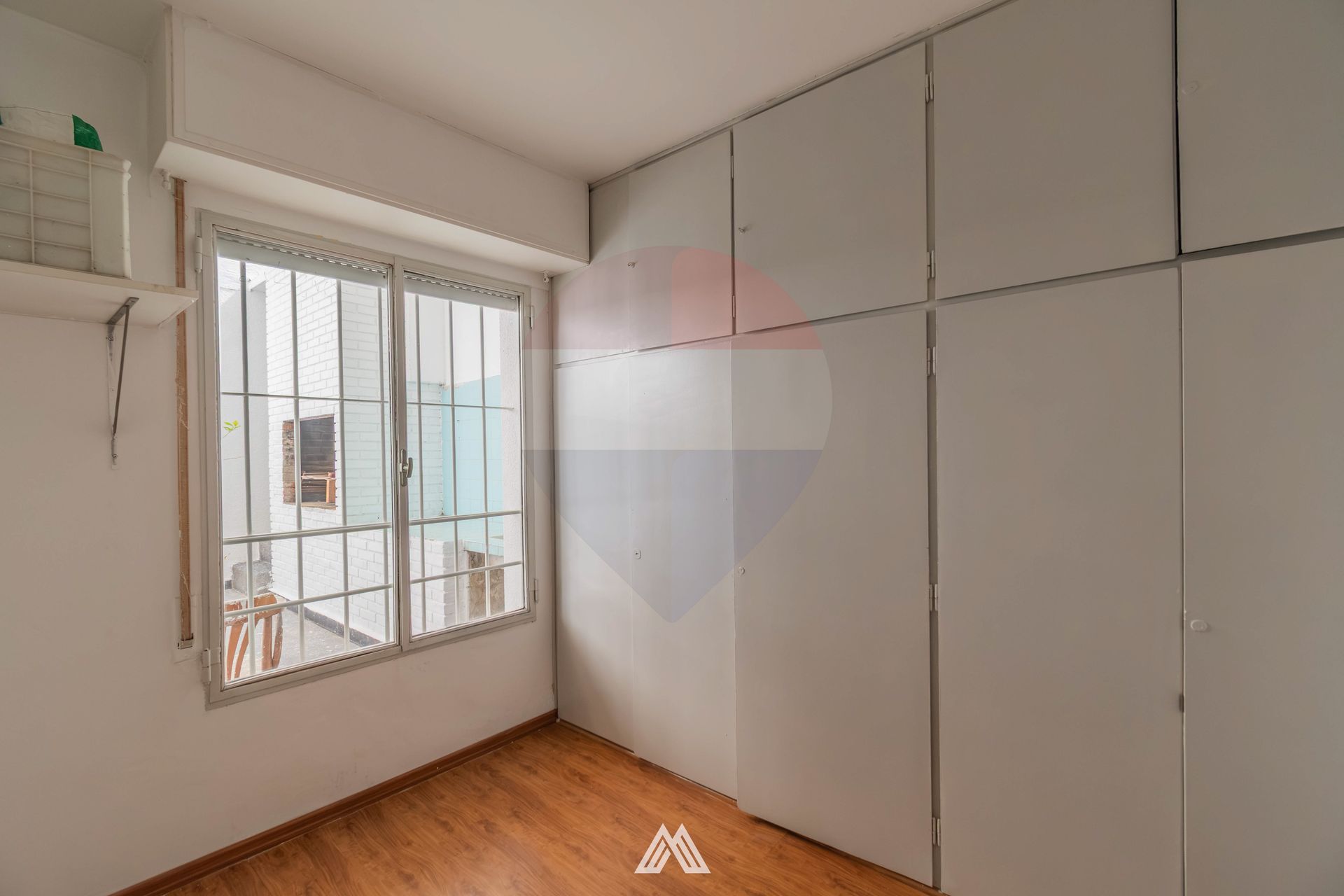 Alquiler Apto 3 dorm+ serv, 2 gje, Pocitos - 16