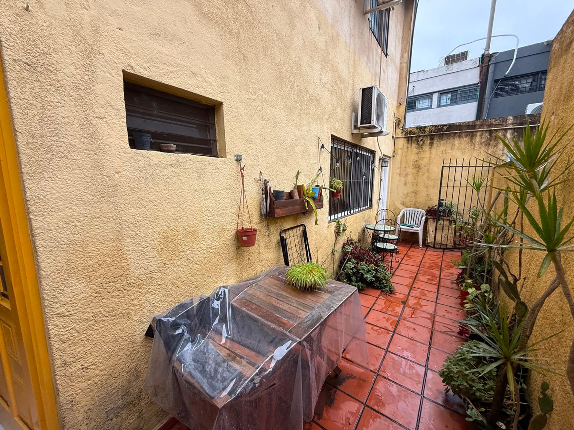 P H en Venta en Moron, G.B.A. Zona Oeste