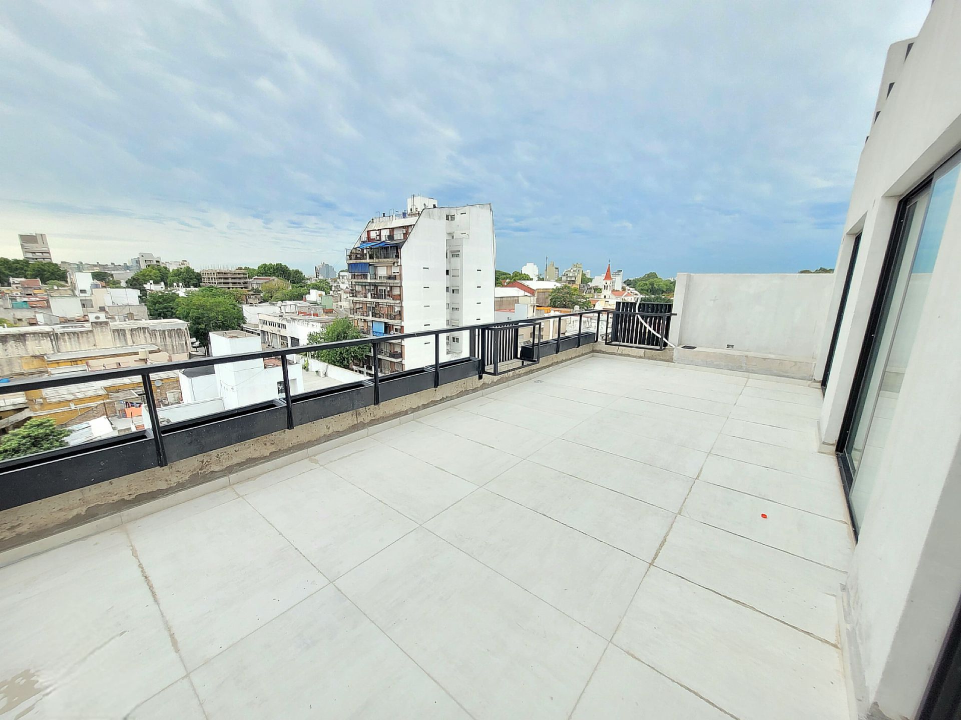 VENTA DEPTO 3 AMB C/ BCON ATERRAZADO A ESTRENAR - 1