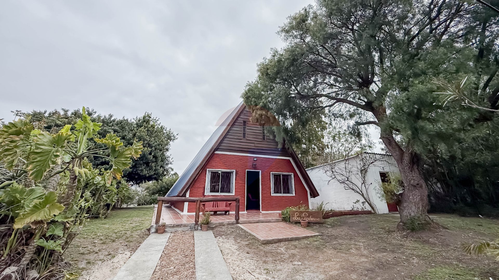 VENTA HERMOSA CASA LA FLORESTA 3 DORM+BARBACOA - 1