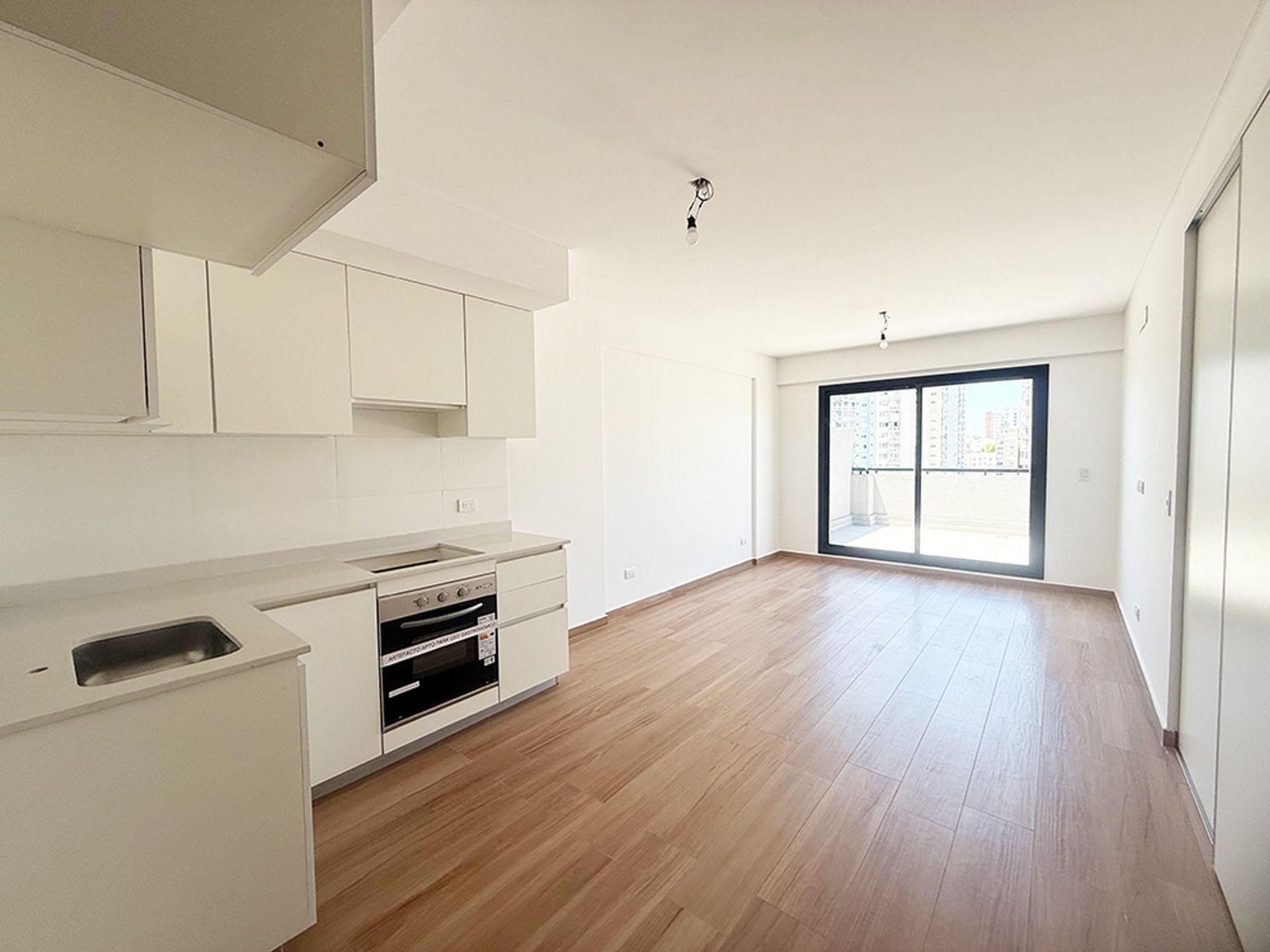 Departamento en Thames 200