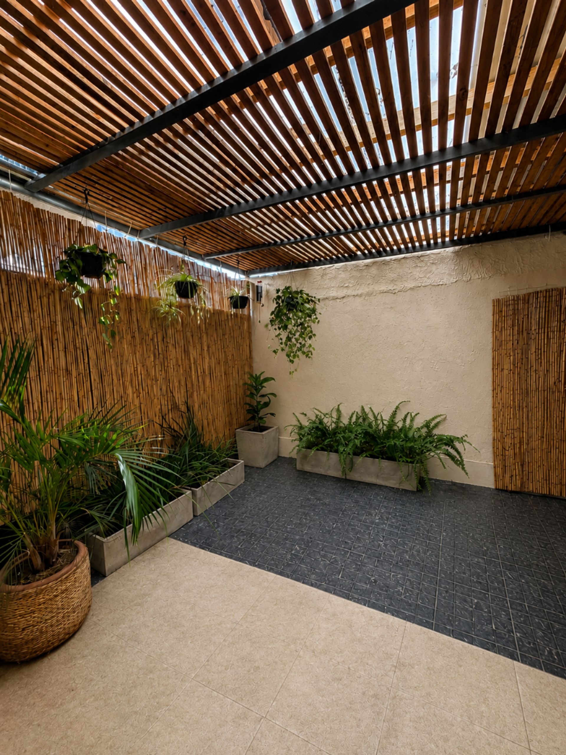 VENTA CASA 5 DORMITORIOS CON JARDIN EN PUNTA GORDA - 5