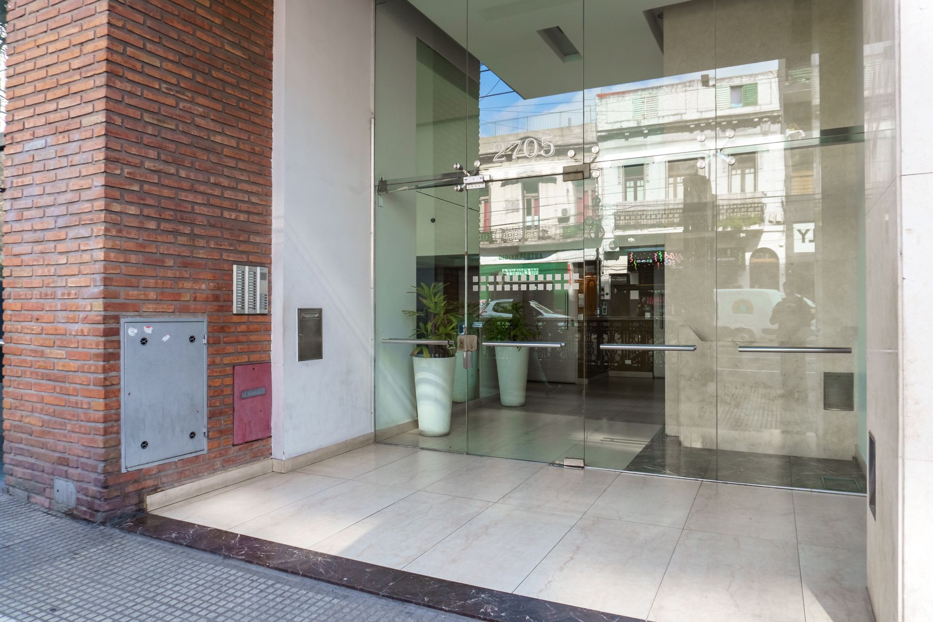 Venta de Mono . divisible 1 piso con mucha luz. - 15