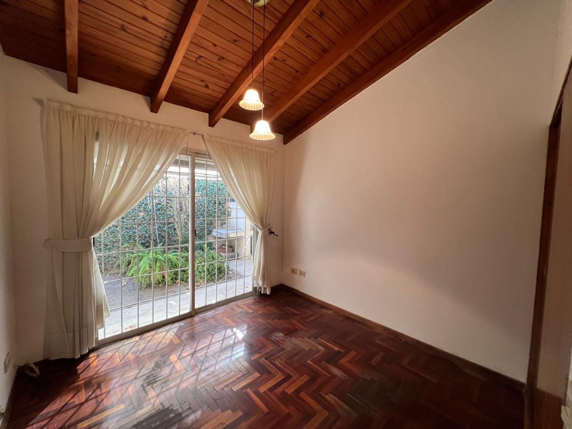 Casa en Alquiler en Capital, Mendoza - USD 2.300 | Inmoup - 8