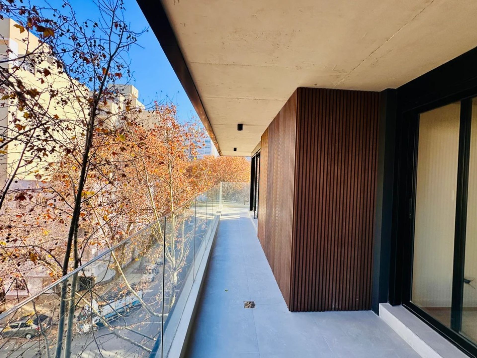 Dos dormitorios con gran terraza al frente - 17