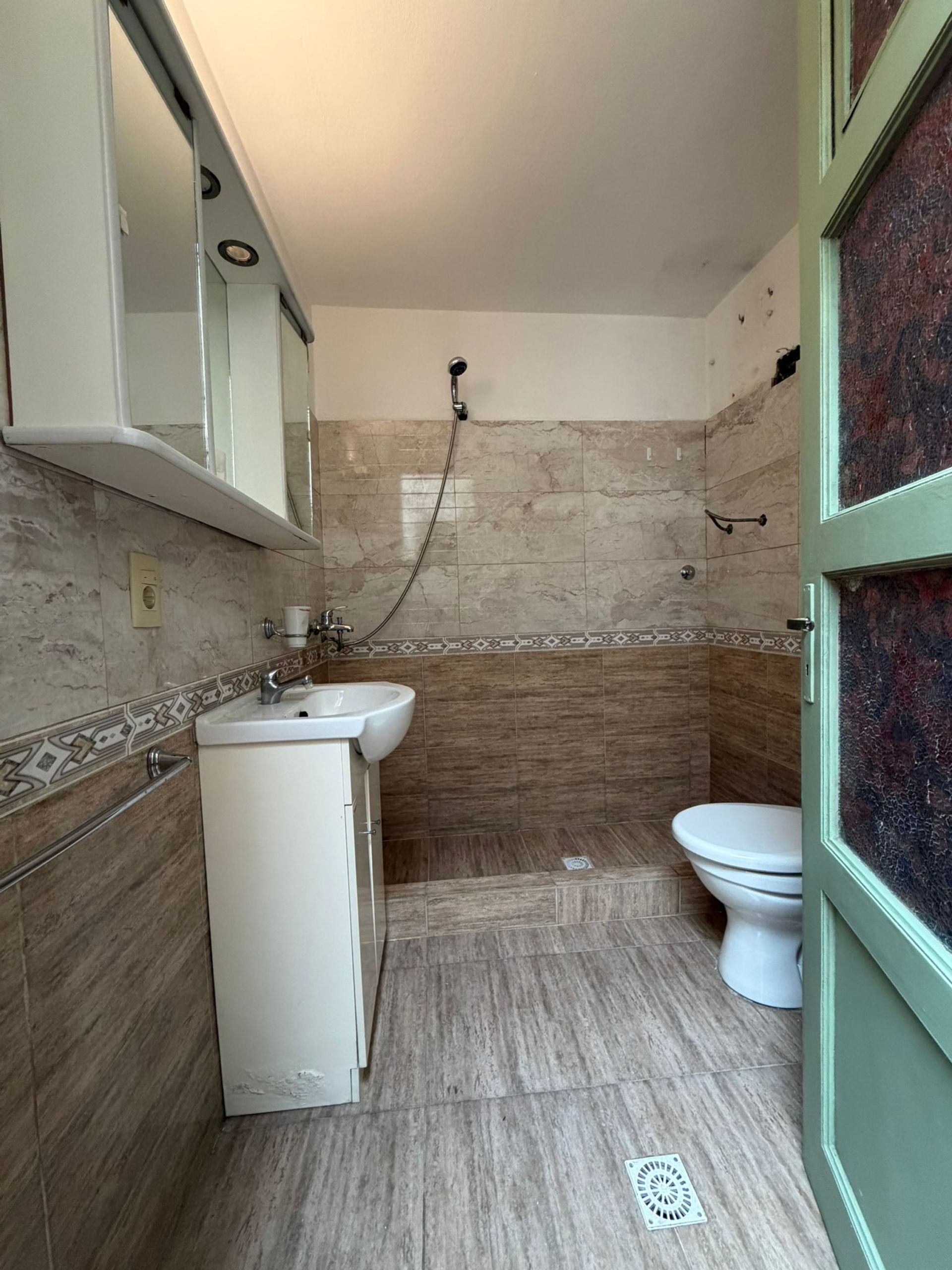 Venta apto 2 o 3 dorm., azotea, Atahualpa. - 14