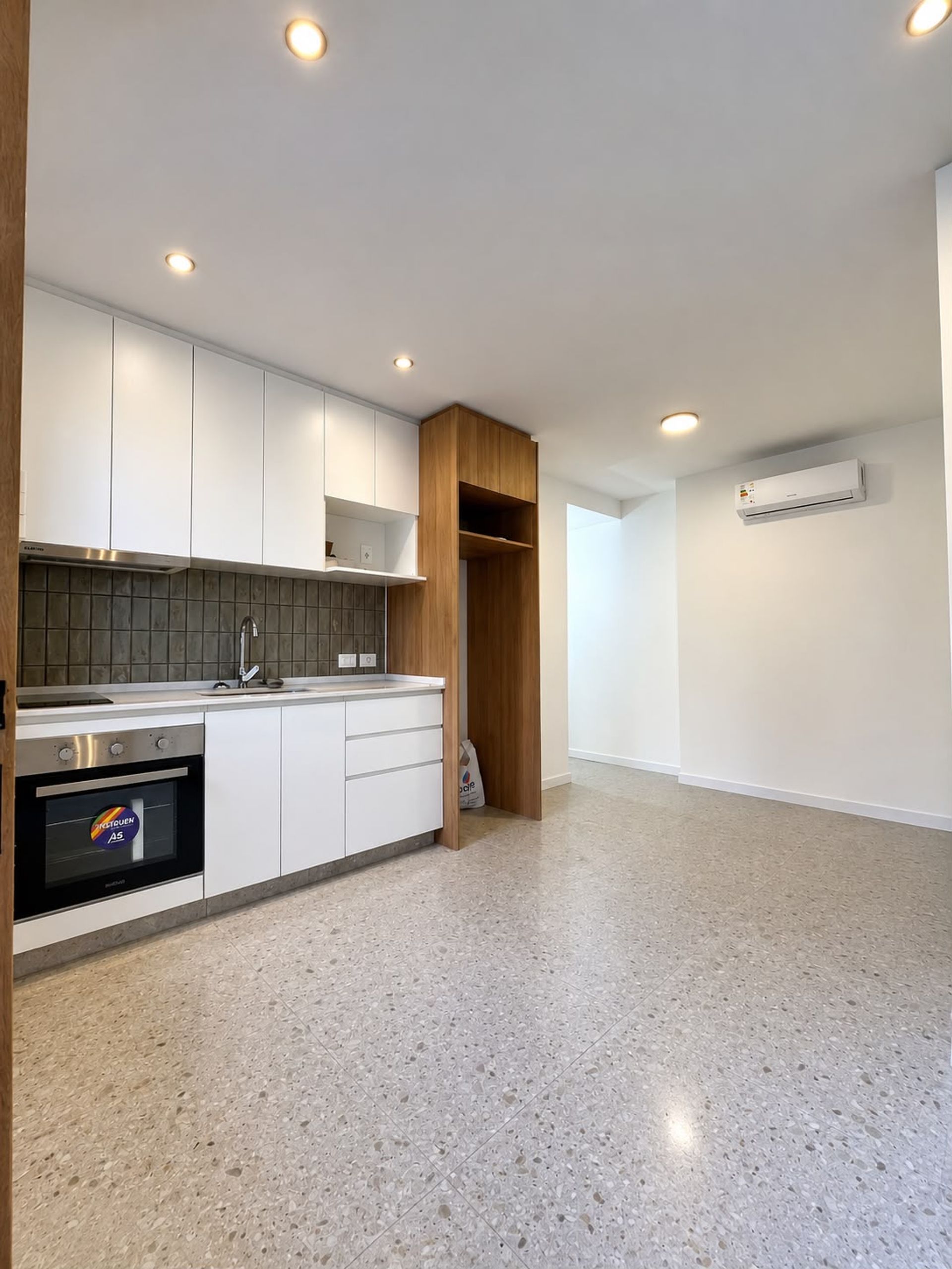 Apartamento 1 dormitorio Reciclado 100% Barrio Sur - 3