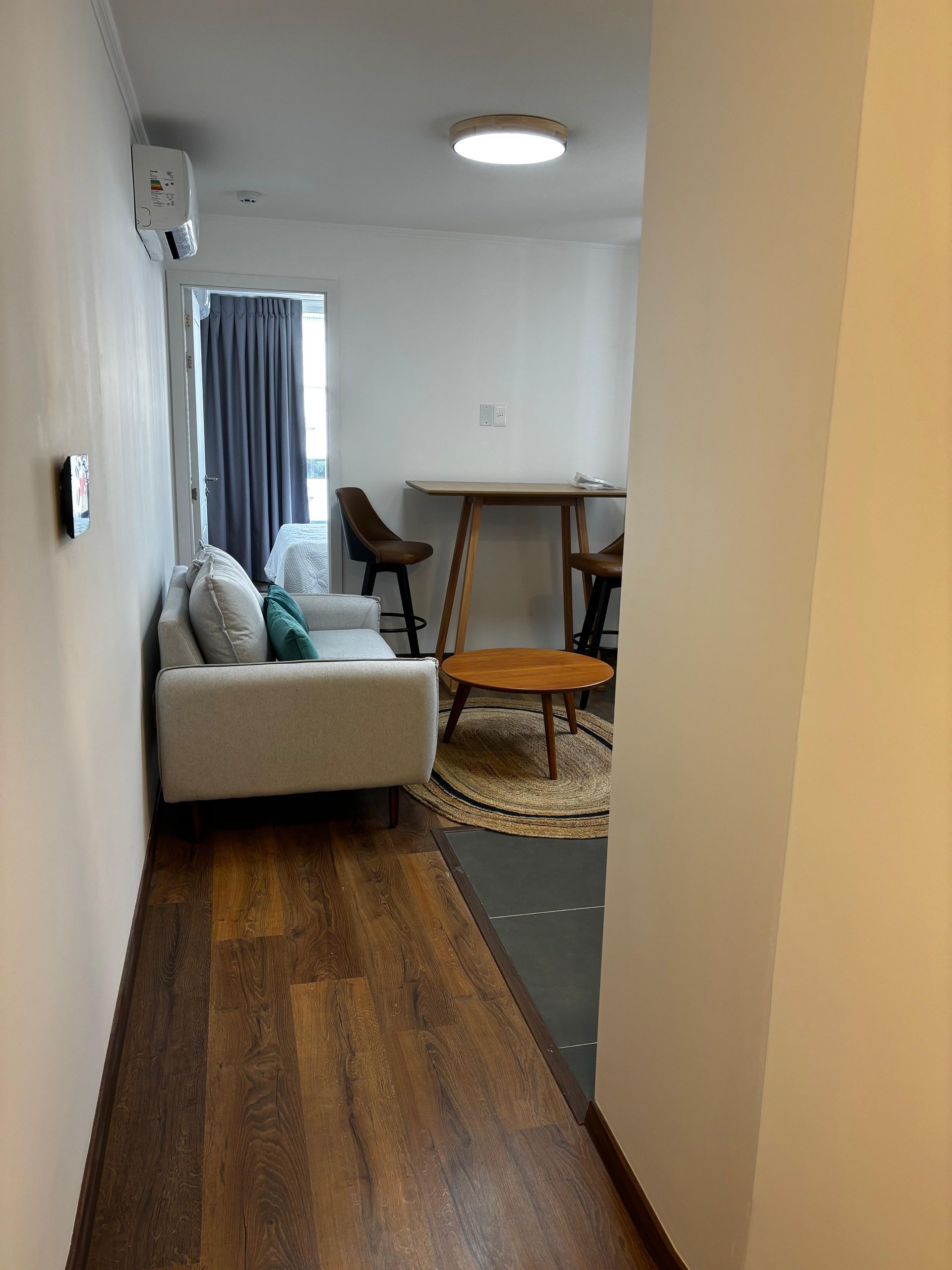 Venta de apartamento amoblado con renta en Pocitos - 2