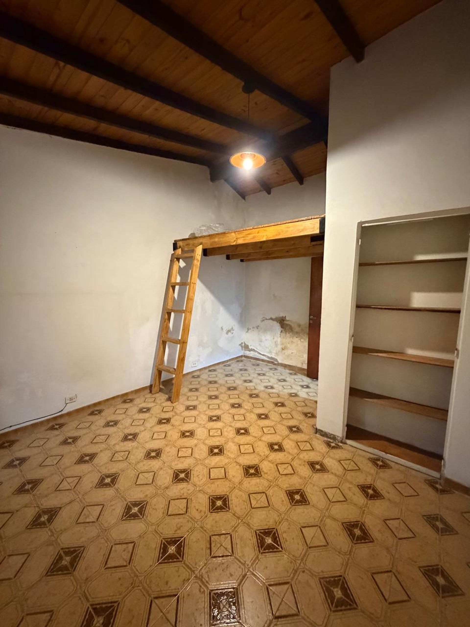 Casa en Alquiler en Moron, G.B.A. Zona Oeste