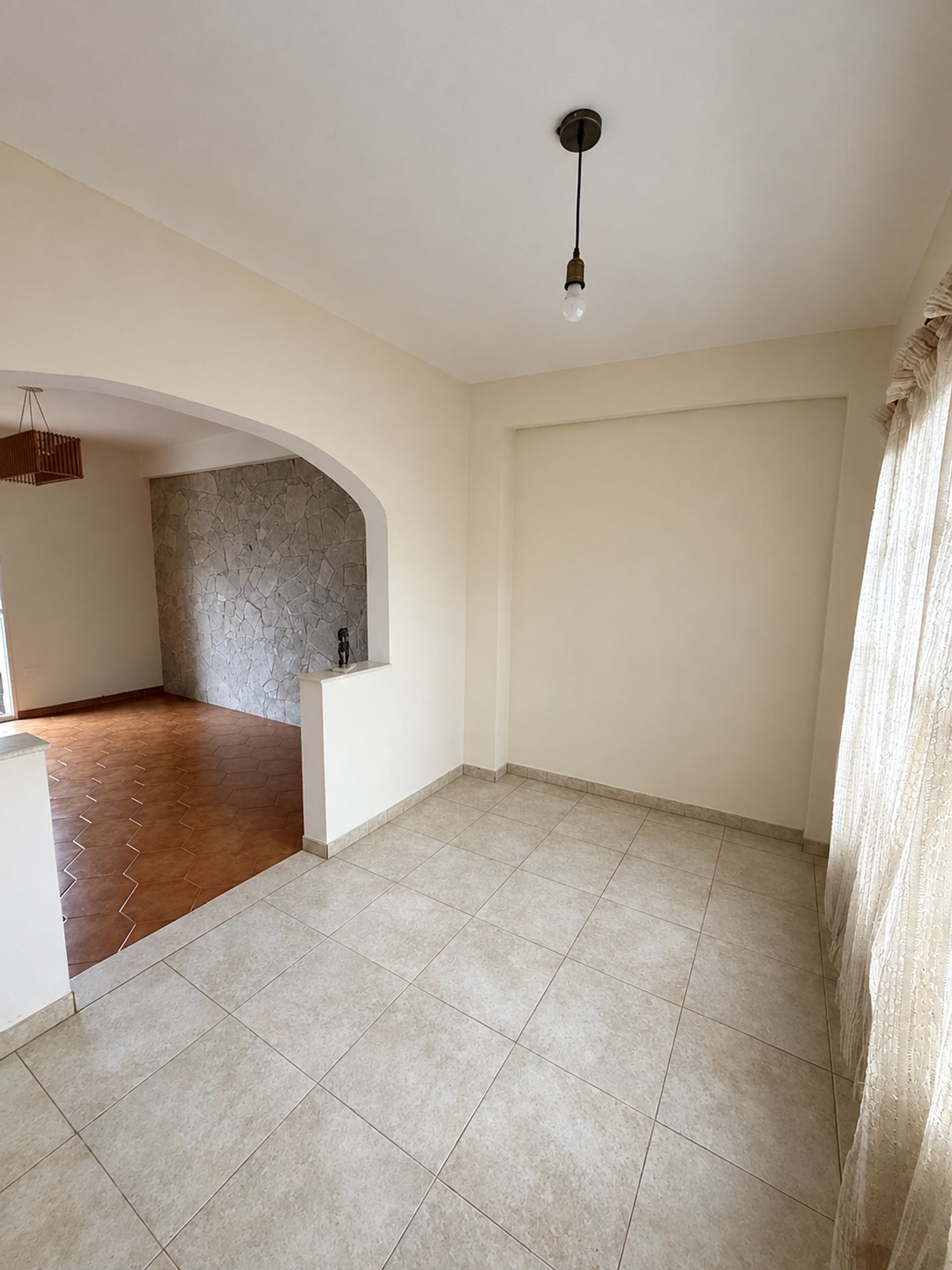 Casa en Alquiler en Moron, G.B.A. Zona Oeste