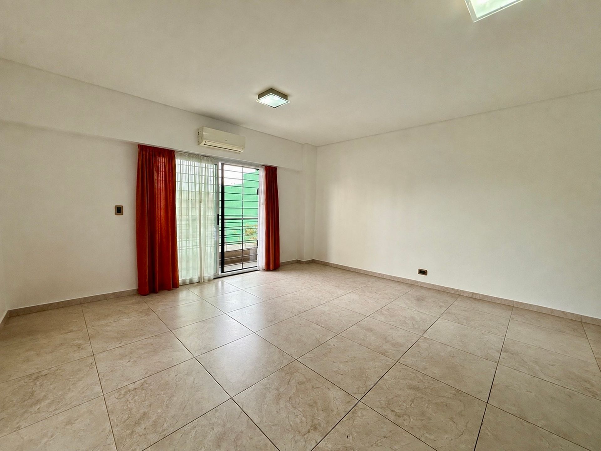 Departamento en Venta en Tres de Febrero, G.B.A. Zona Oeste
