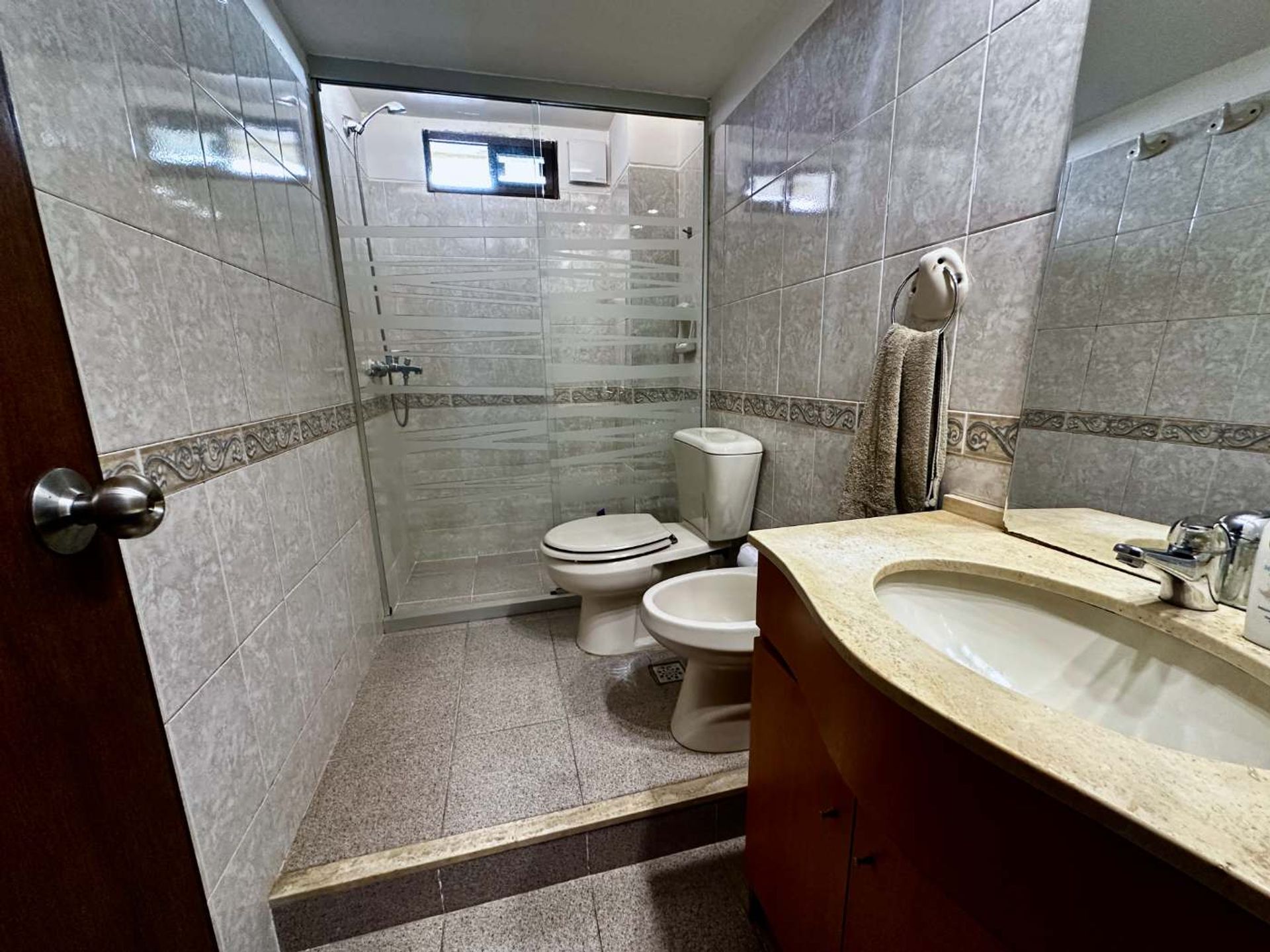 Casa excelente estado – 3 dormitorios – Cordón Sur - 11