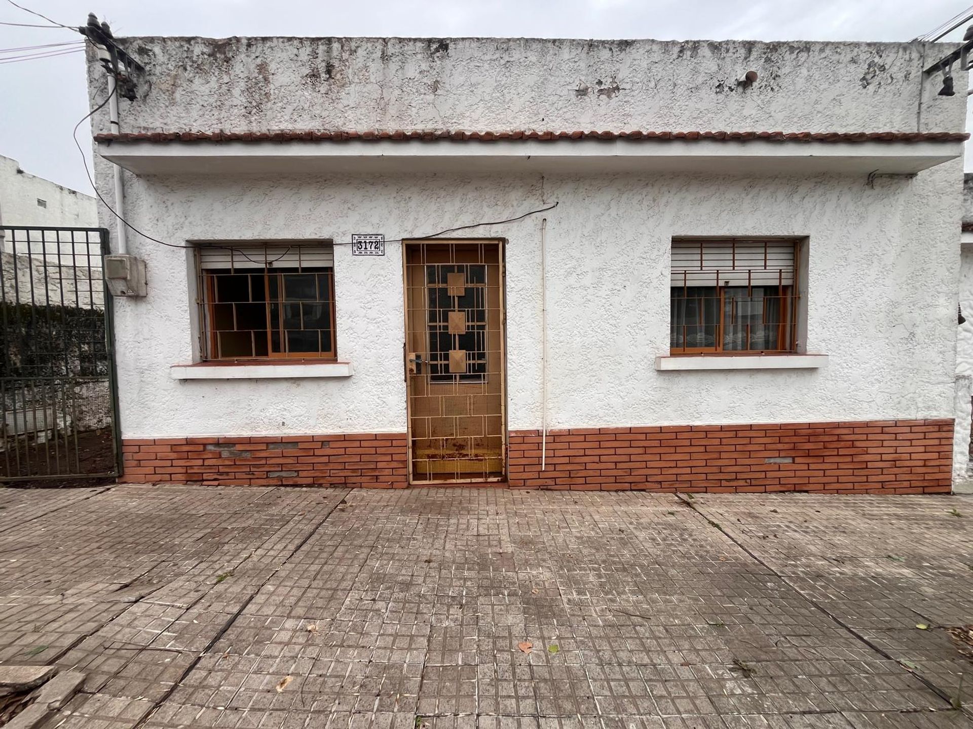 CASA 2 DORMITORIOS EN VENTA PRÓXIMA PLAZA ARTIGAS - 1