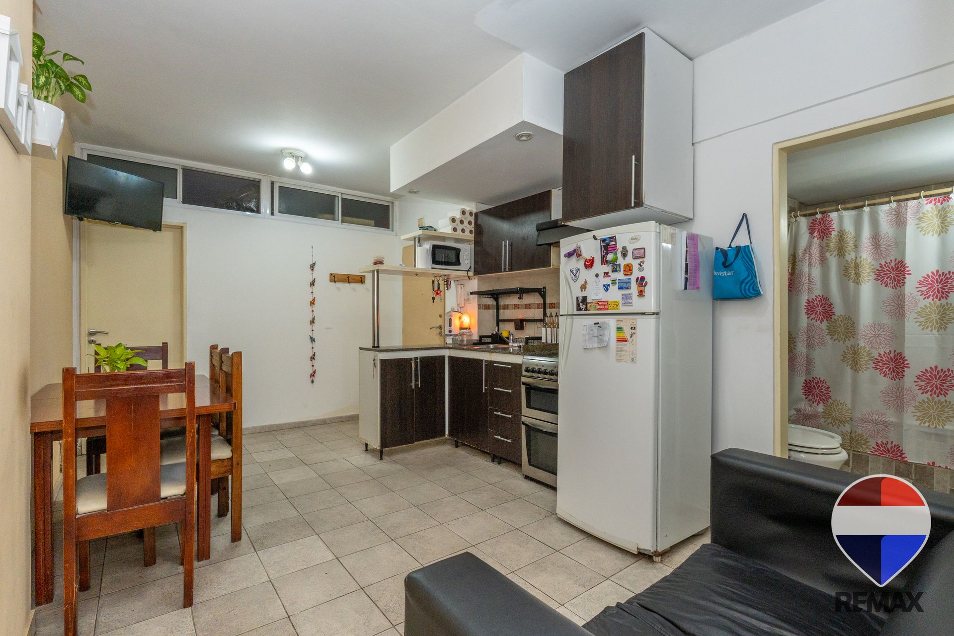 Villa Crespo Thames 600