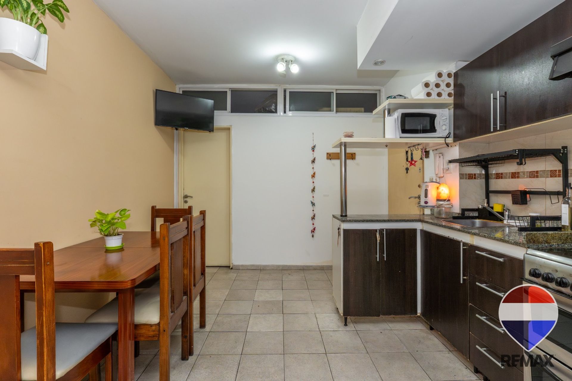 Villa Crespo Thames 600