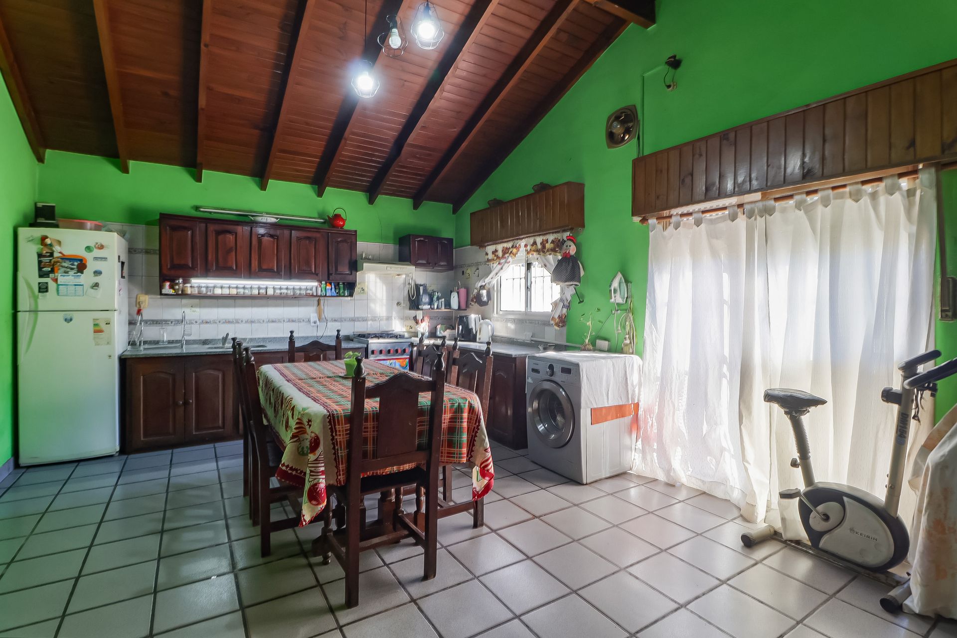 Casa en Venta en Malvinas Argentinas, G.B.A. Zona Norte - USD 110.000 | Inmoup - 24