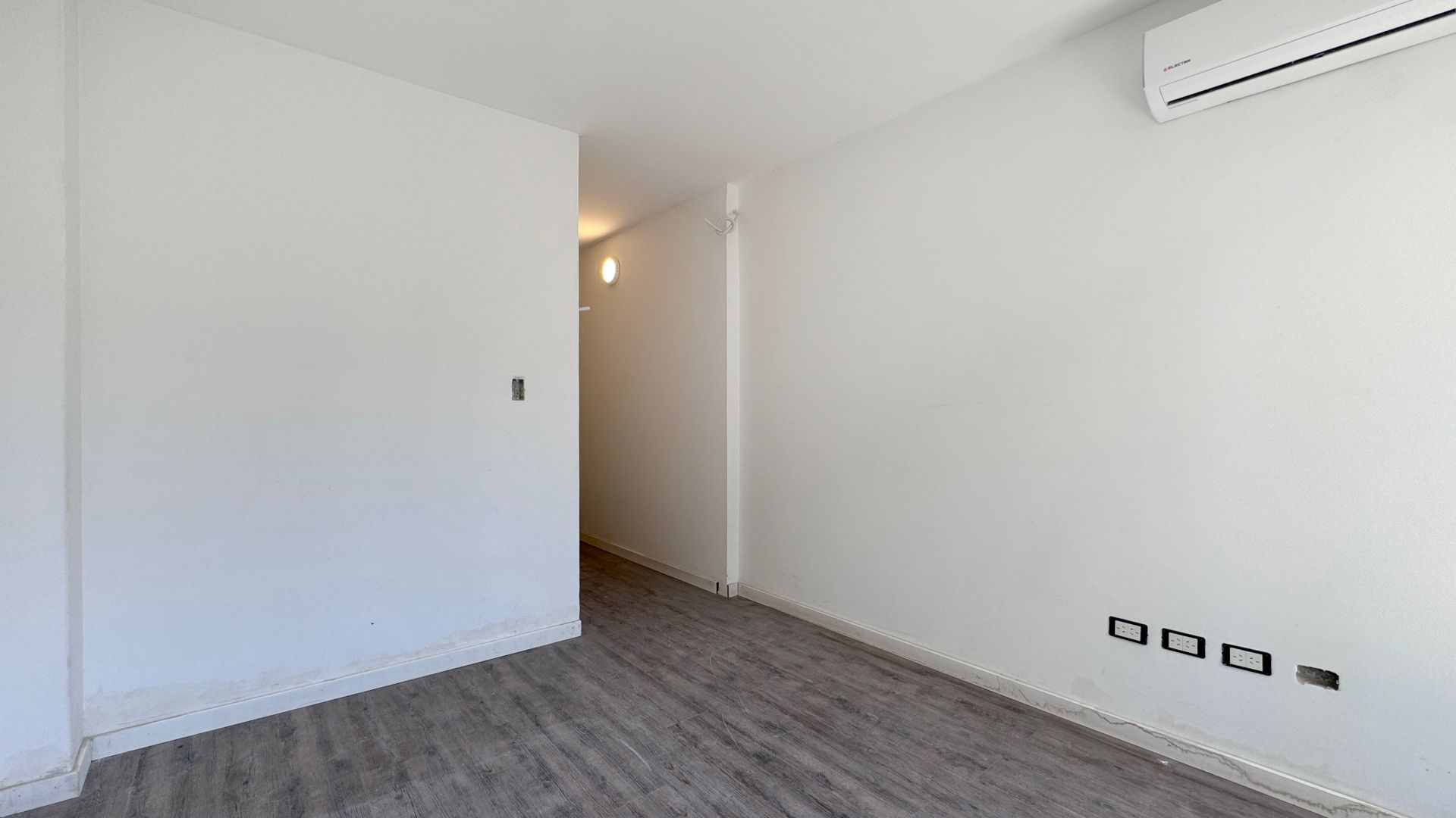 Venta departamento 2 ambientes balcón Monserrat - 4