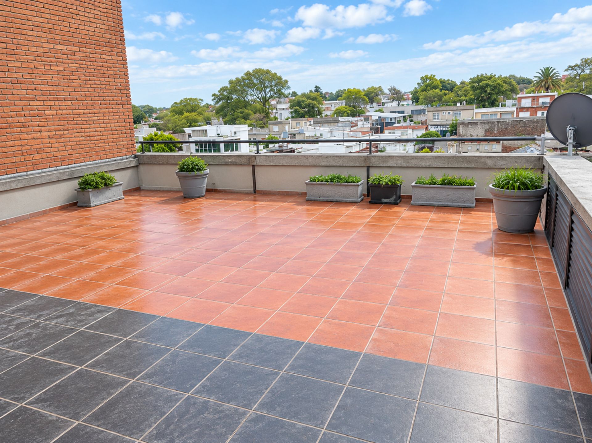 SE ALQUILA LOCAL COMERCIAL PASO MOLINO 3 NIVELES - 8