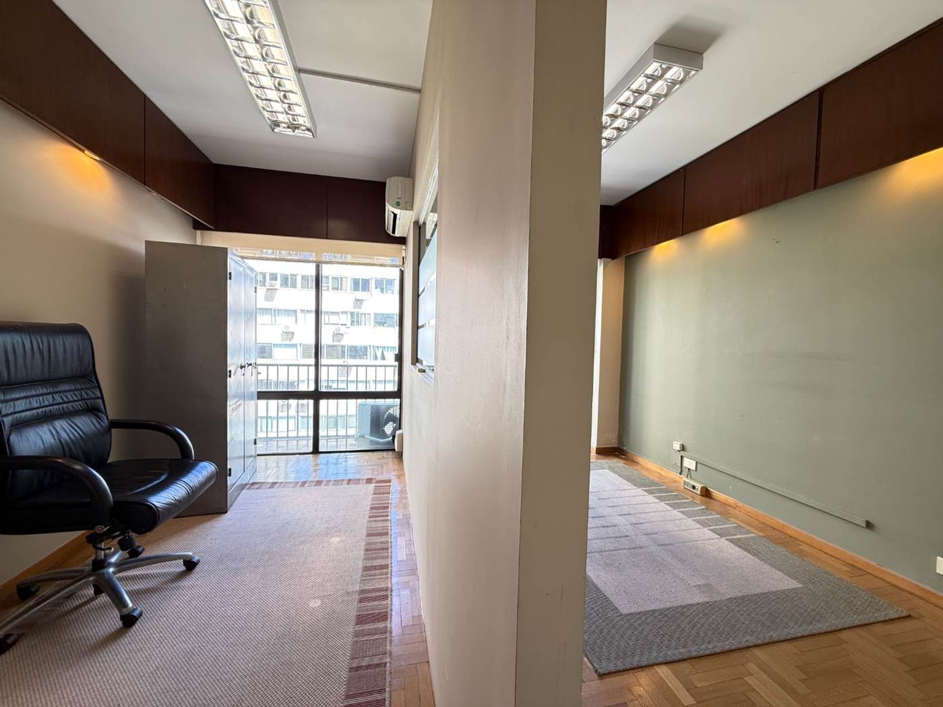 Alquiler Oficina / Consultorios Ciudad Vieja - 14
