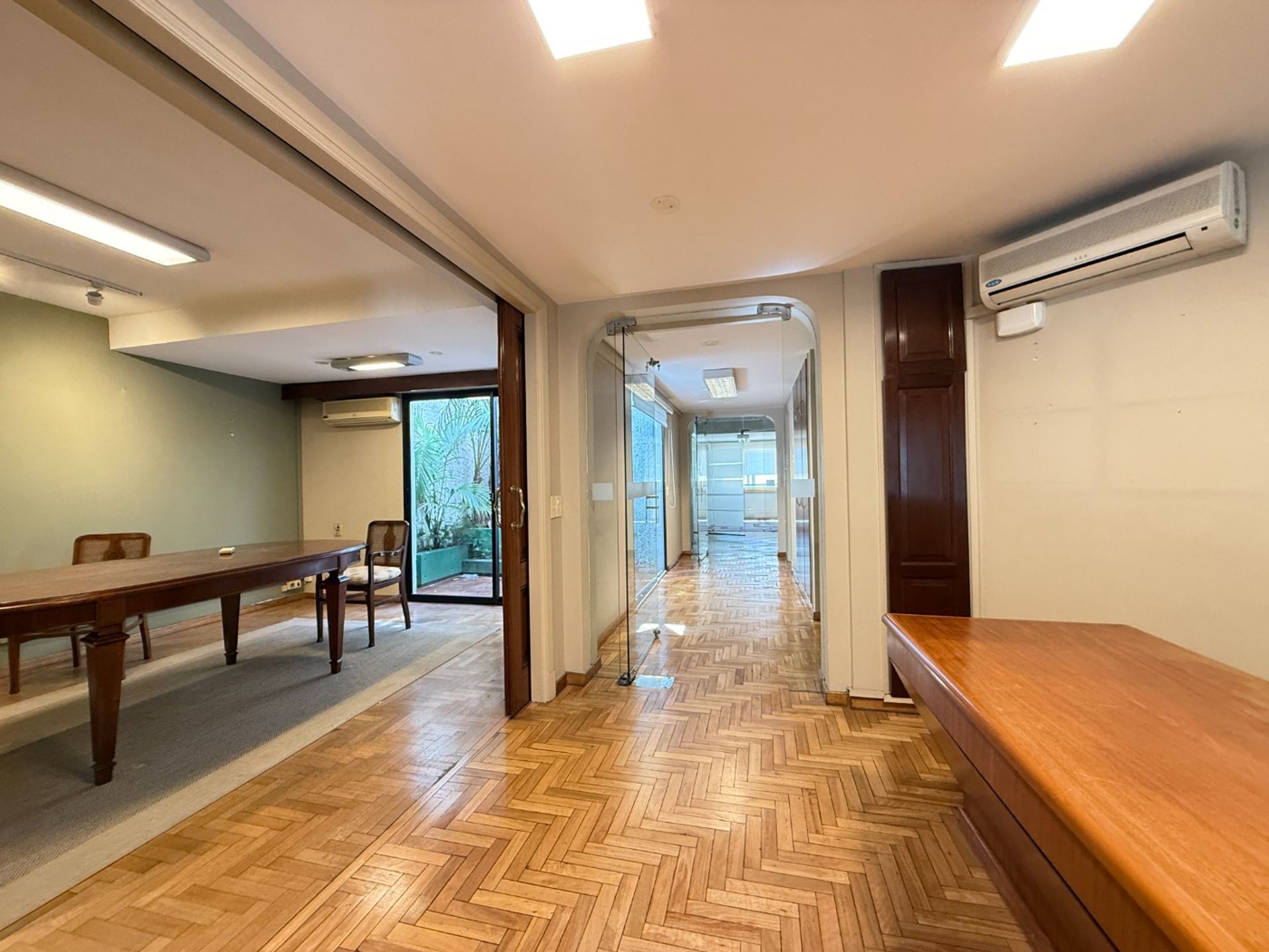 Alquiler Oficina / Consultorios Ciudad Vieja - 16