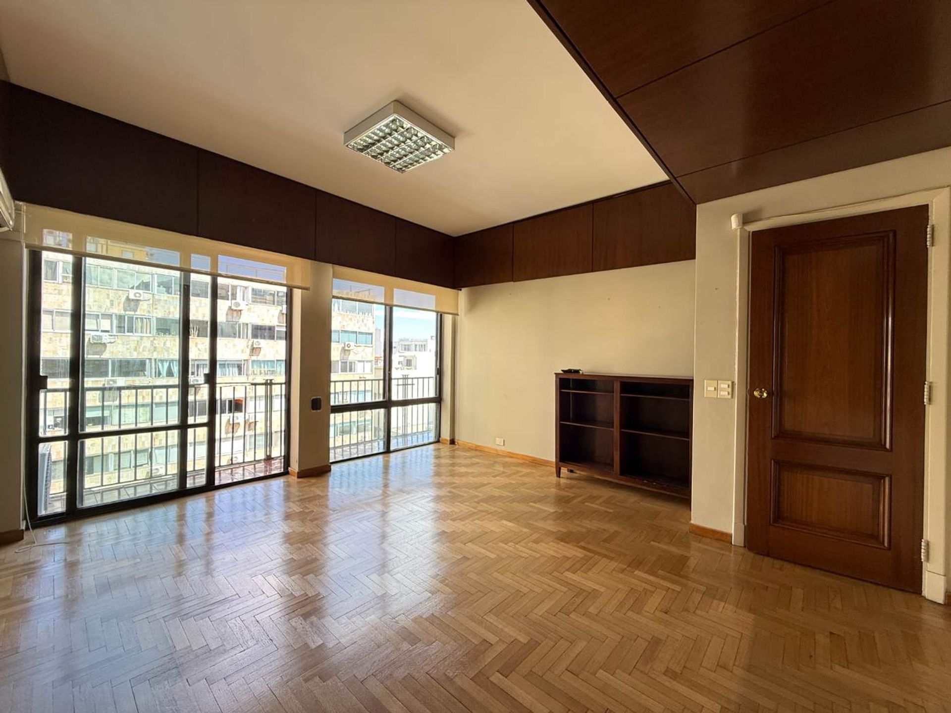 Alquiler Oficina / Consultorios Ciudad Vieja - 6