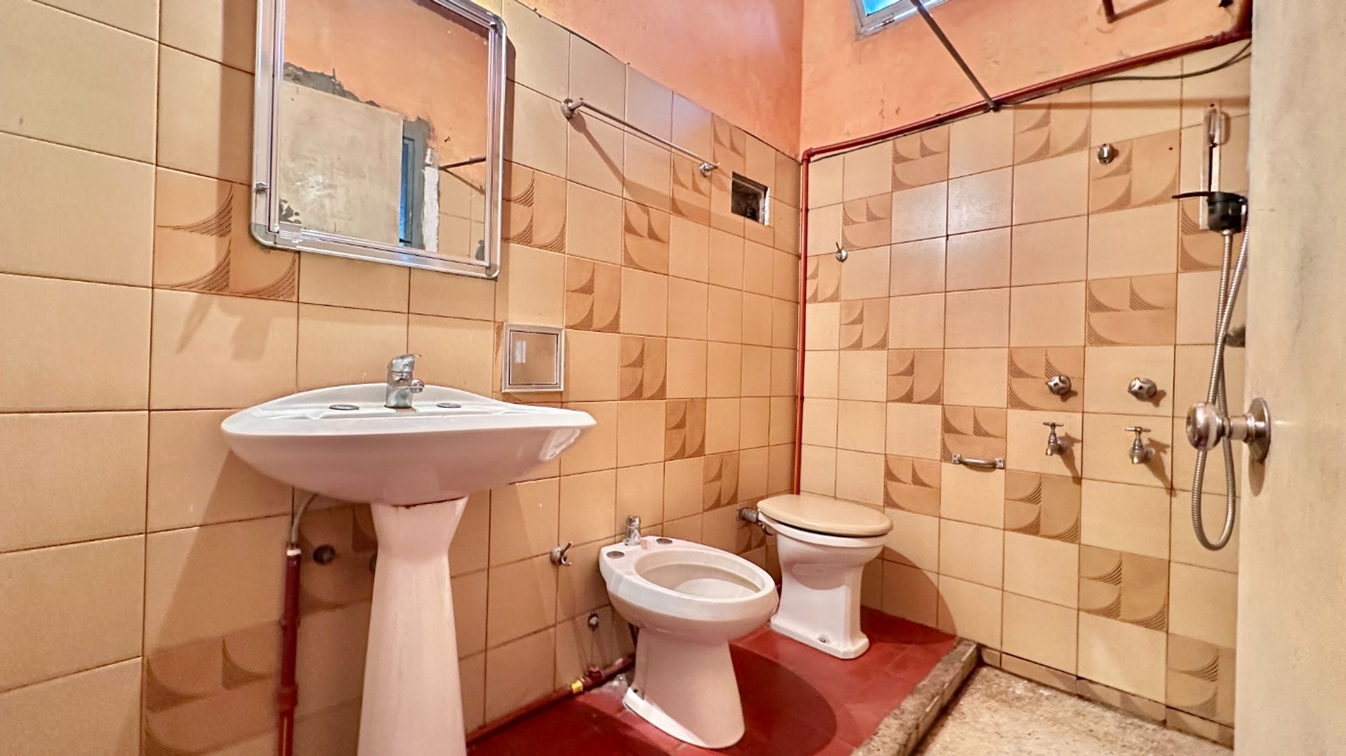 VENTA CASA COSTANERA CON JARDÍN - 14