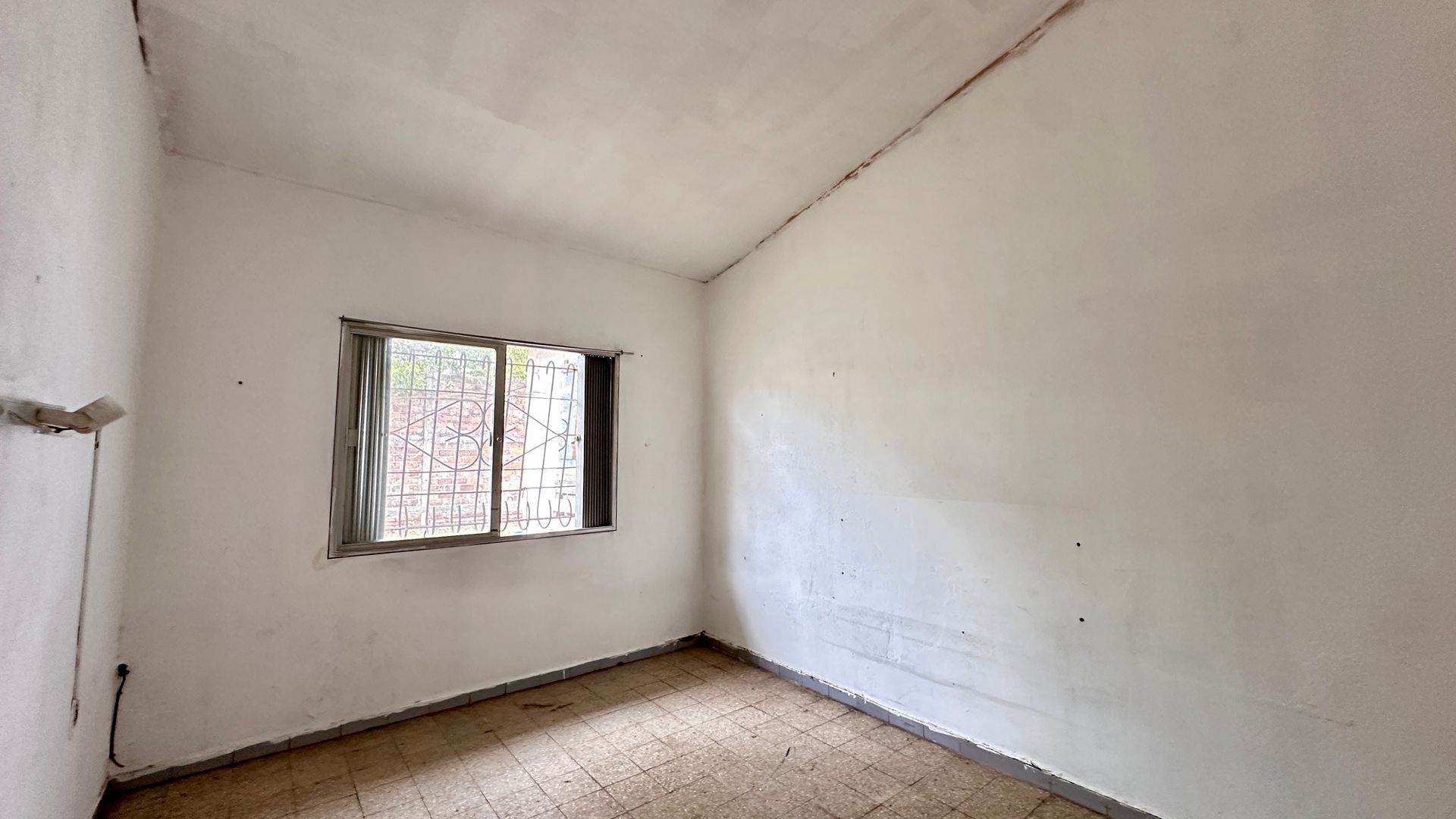 VENTA CASA COSTANERA CON JARDÍN - 15