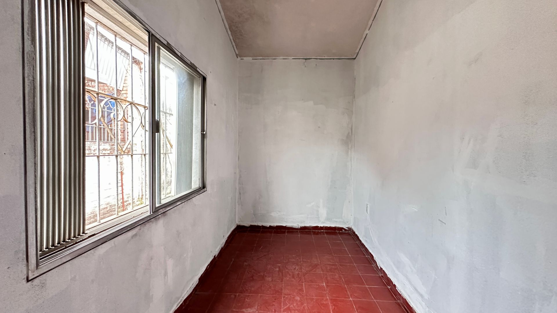 VENTA CASA COSTANERA CON JARDÍN - 18