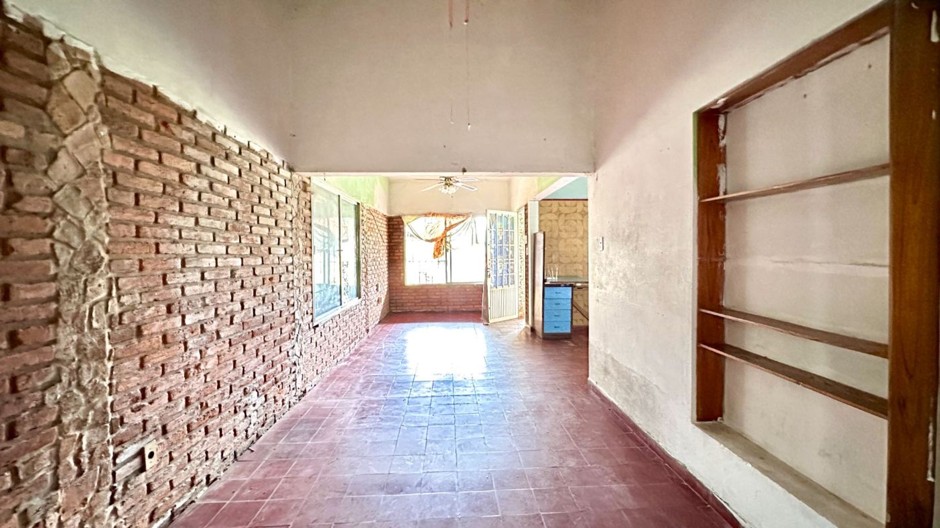 VENTA CASA COSTANERA CON JARDÍN - 11