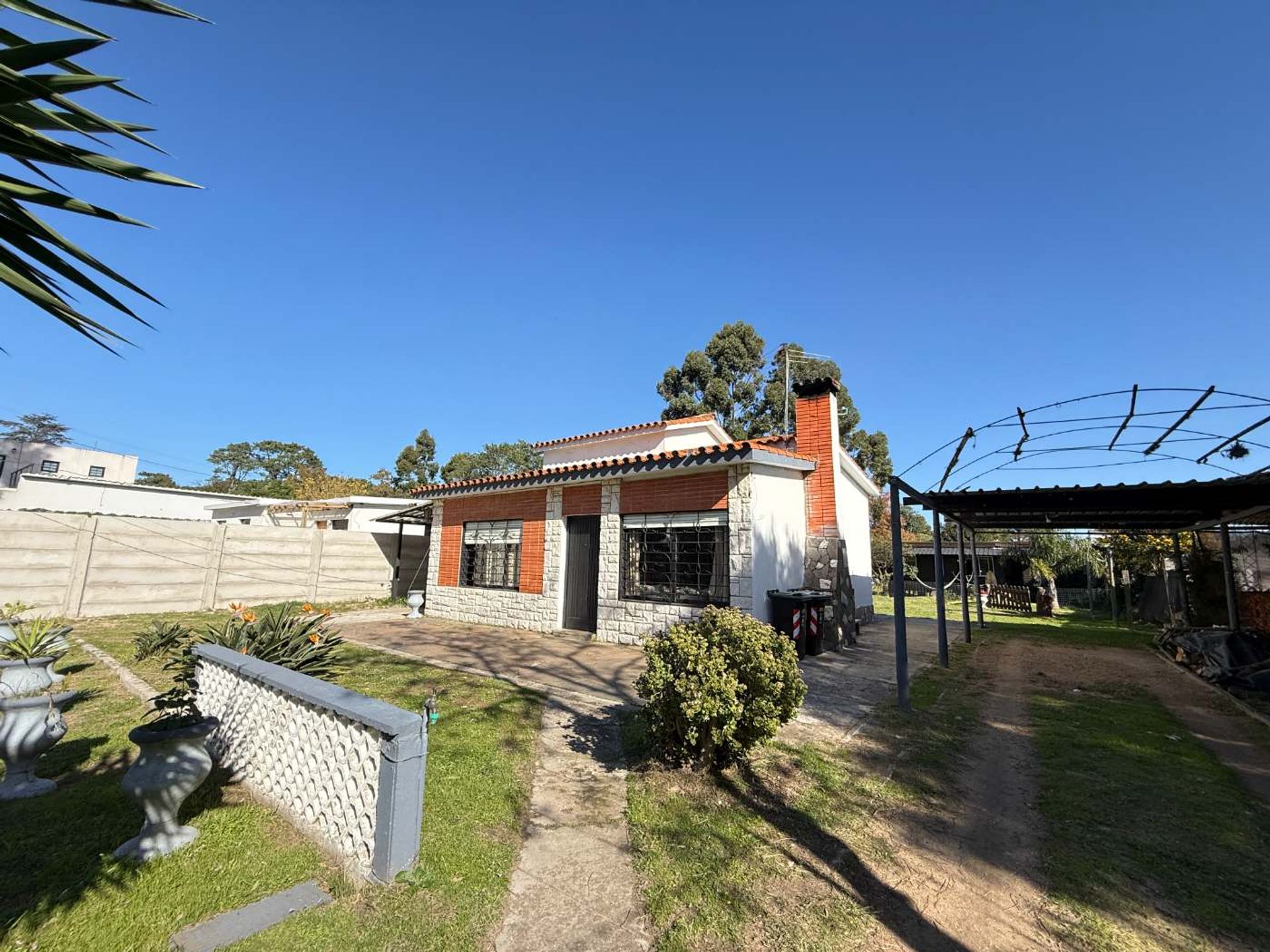 Venta 2 Casas en Lomas de Solymar 960m2 terrreno - 1