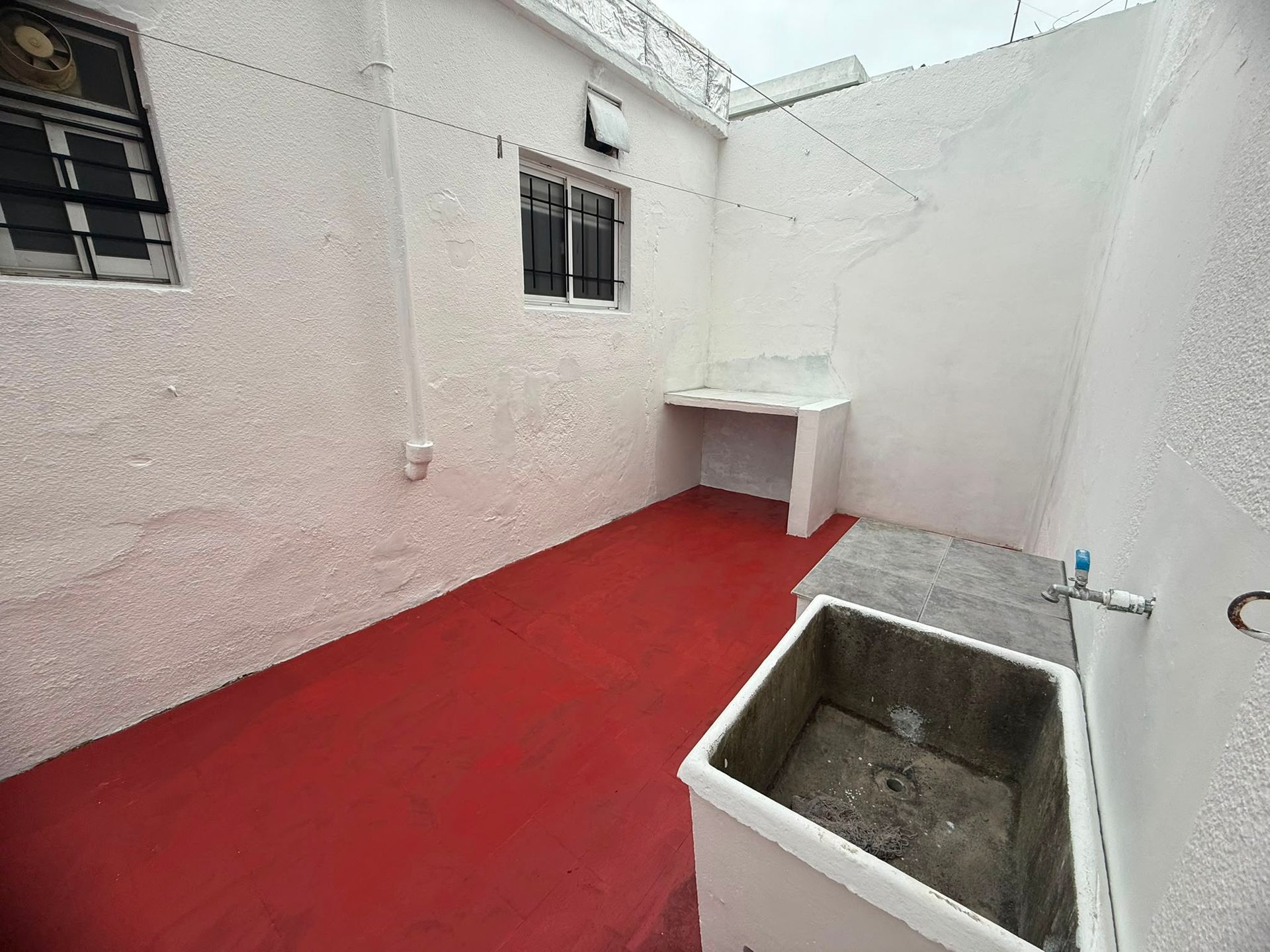 VENTA APTO 2 DORMITORIOS Y PATIO BUCEO CON RENTA - 8