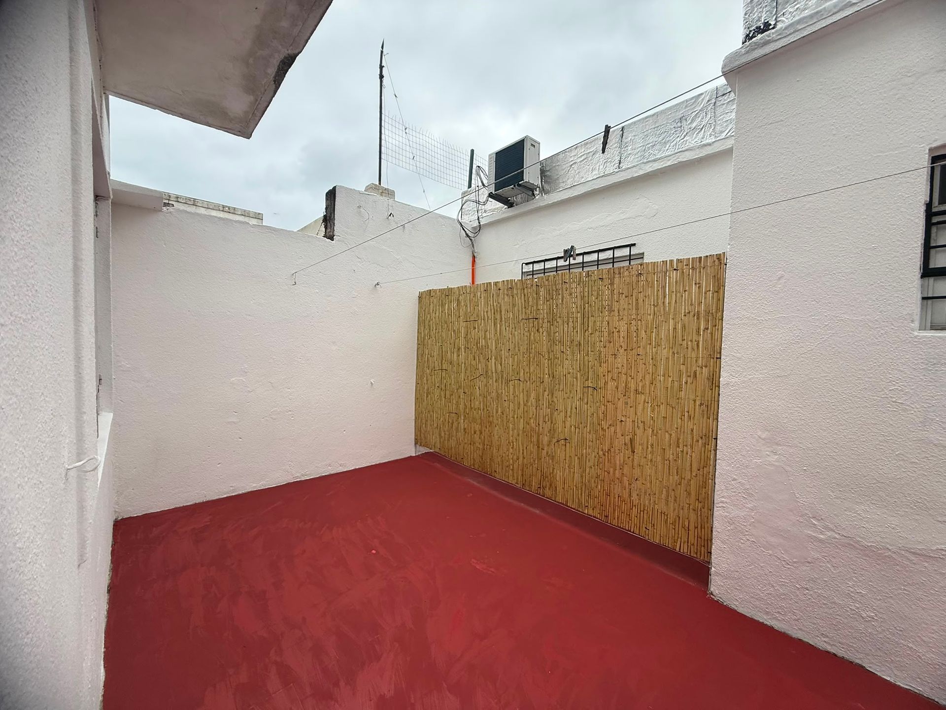 VENTA APTO 2 DORMITORIOS Y PATIO BUCEO CON RENTA - 9