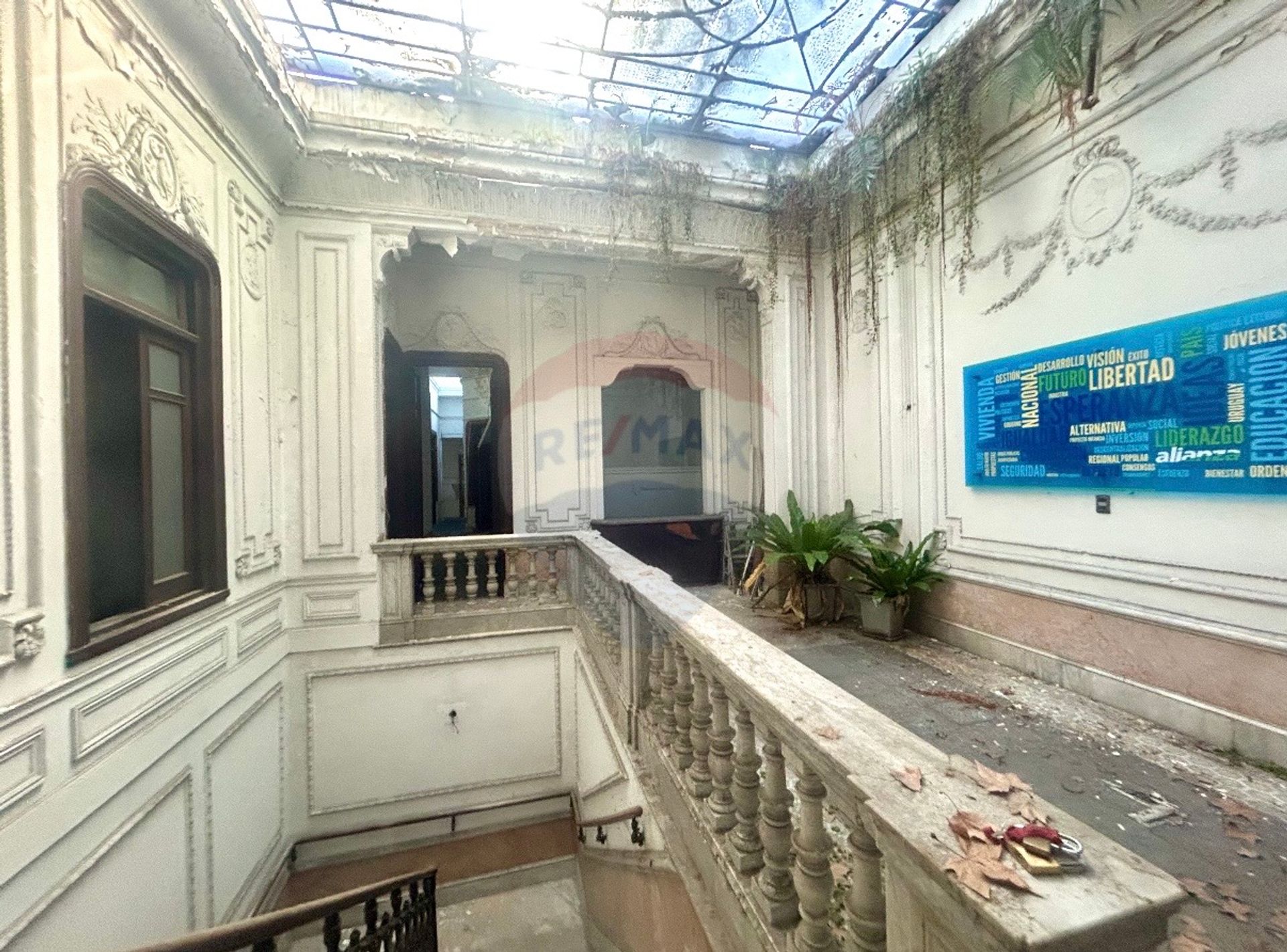 VENTA GRAN CASA PADRÓN UNICO EN CENTRO - 4
