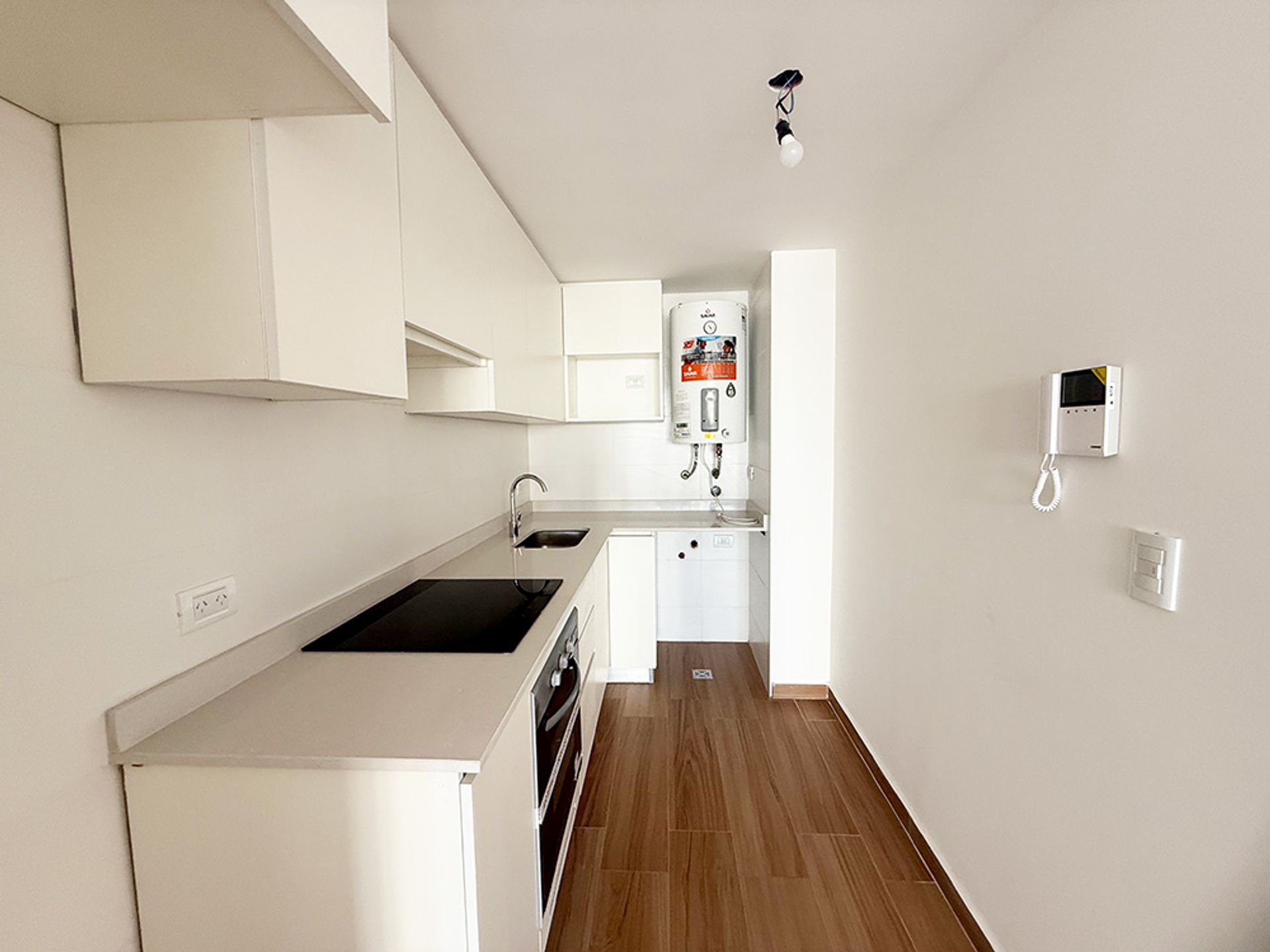 Departamento en Thames 200