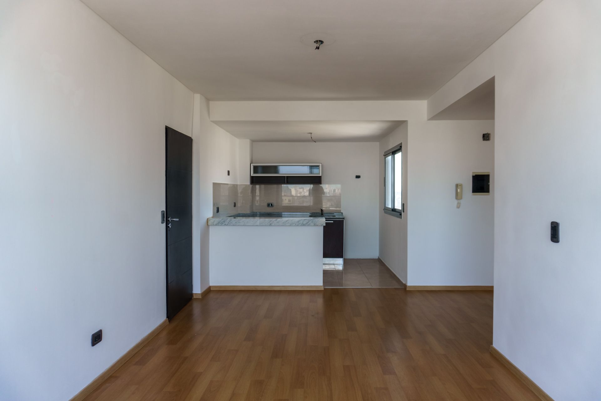 Venta depto 2 ambientes con balcon y cochera - 5
