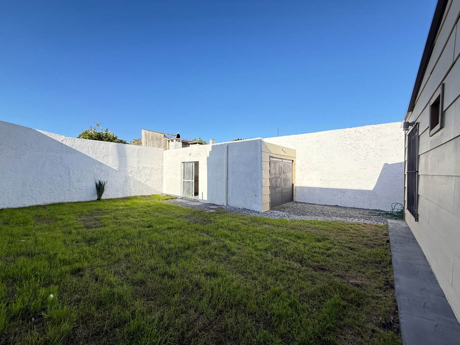 VENTA CASA MALVIN NORTE 2 DORMITORIOS GARAJE PATIO - 12
