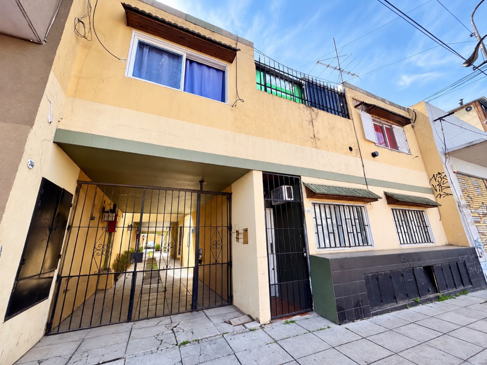 La Matanza Avenida General San Martín 700