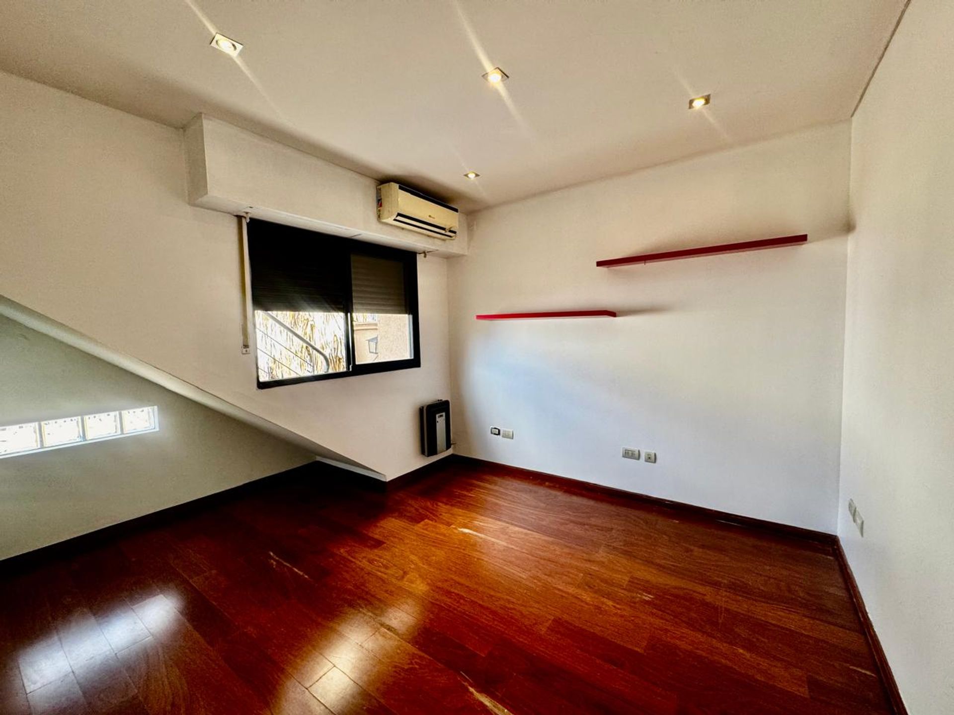 Casa en Venta en Moron, G.B.A. Zona Oeste