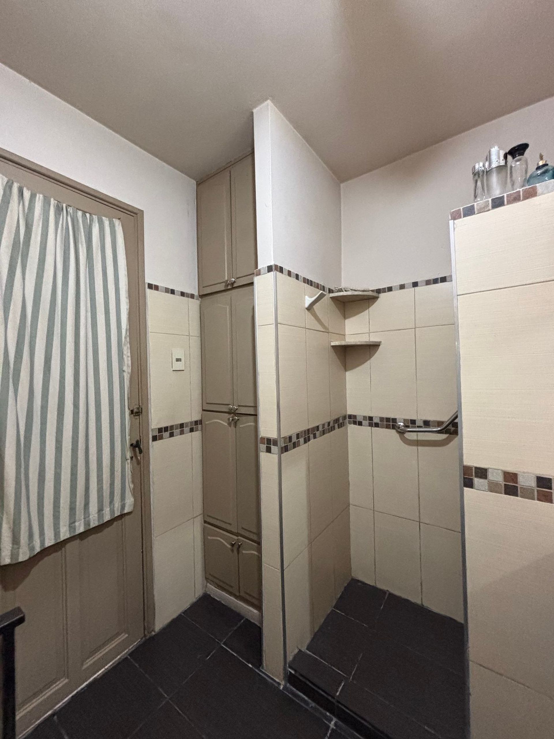 VENTA CASA LEZICA 2 DORMITORIO MAS MONOAMBIENTE - 19