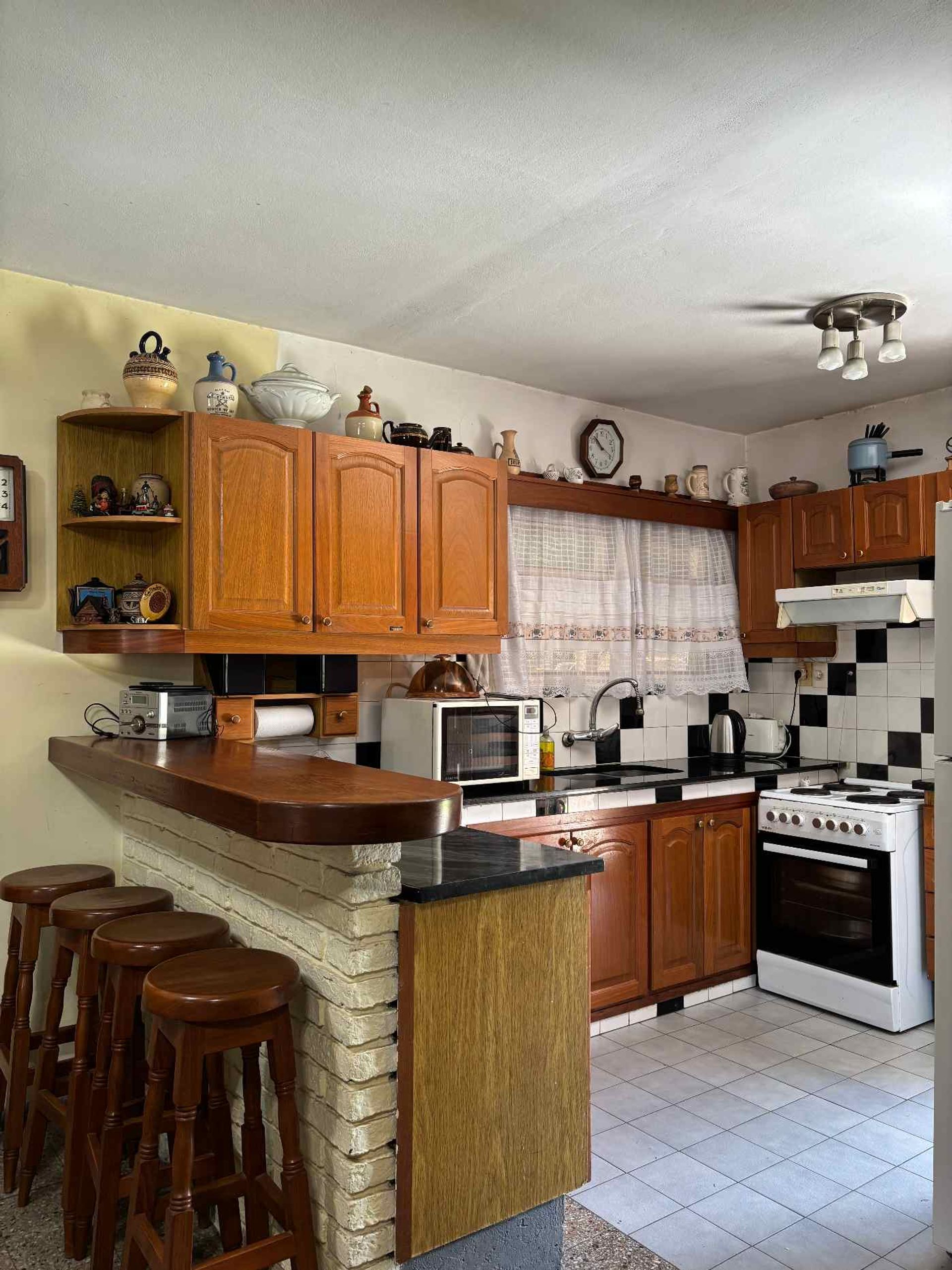 VENTA CASA LEZICA 2 DORMITORIO MAS MONOAMBIENTE - 8