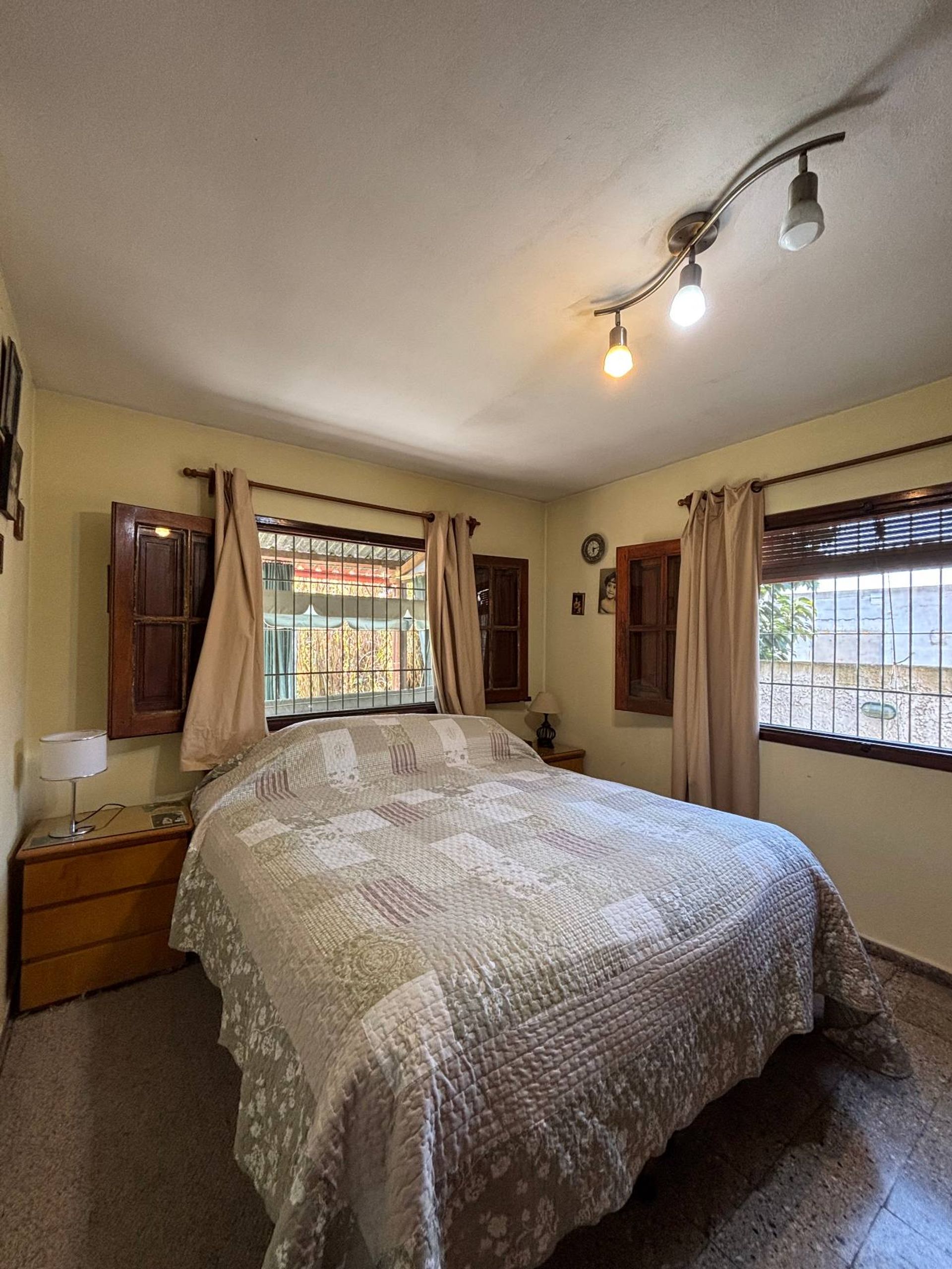 VENTA CASA LEZICA 2 DORMITORIO MAS MONOAMBIENTE - 13